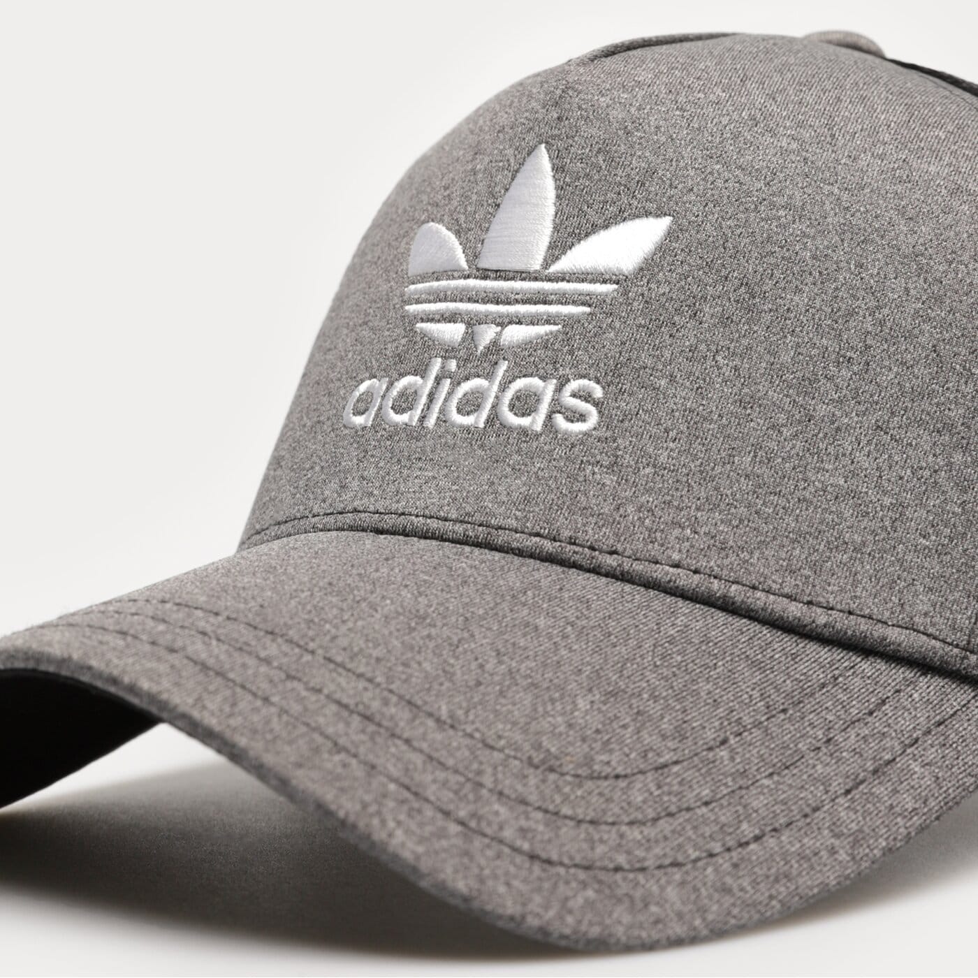 ADIDAS CZAPKA CURVED TRUCKER IC0023 kolor czarny Męskie Czapki z