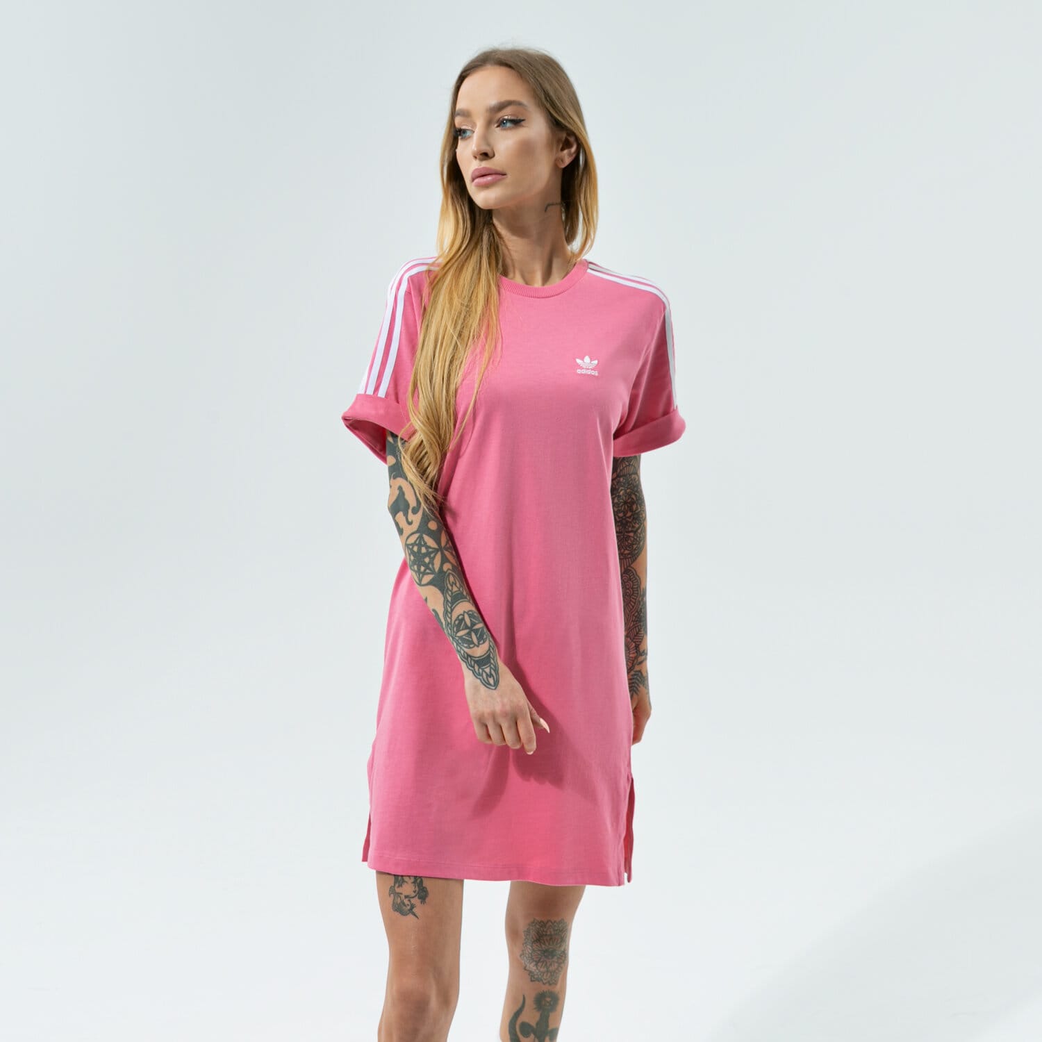 Modna sukienka sportowa ADIDAS SUKIENKA TEE DRESS H35503 RÓŻOWY