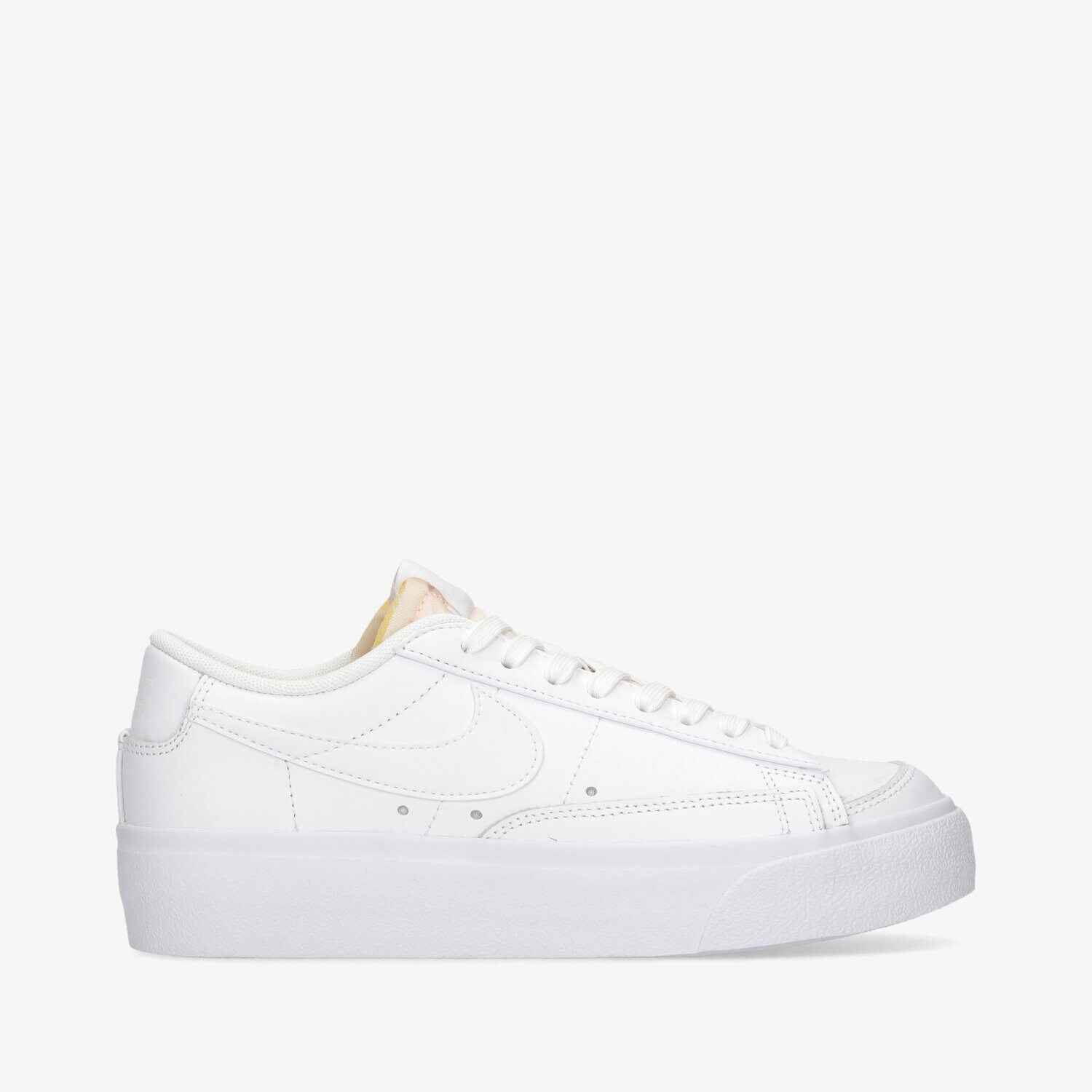 Buty sneakersy damskie NIKE BLAZER LOW PLATFORM  DJ0292-100 BIAŁY