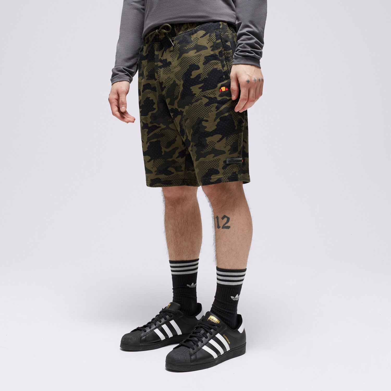 Krótkie spodenki, szorty męskie ELLESSE SZORTY LIONAMO SHORT CAMO SHM13953500 KHAKI