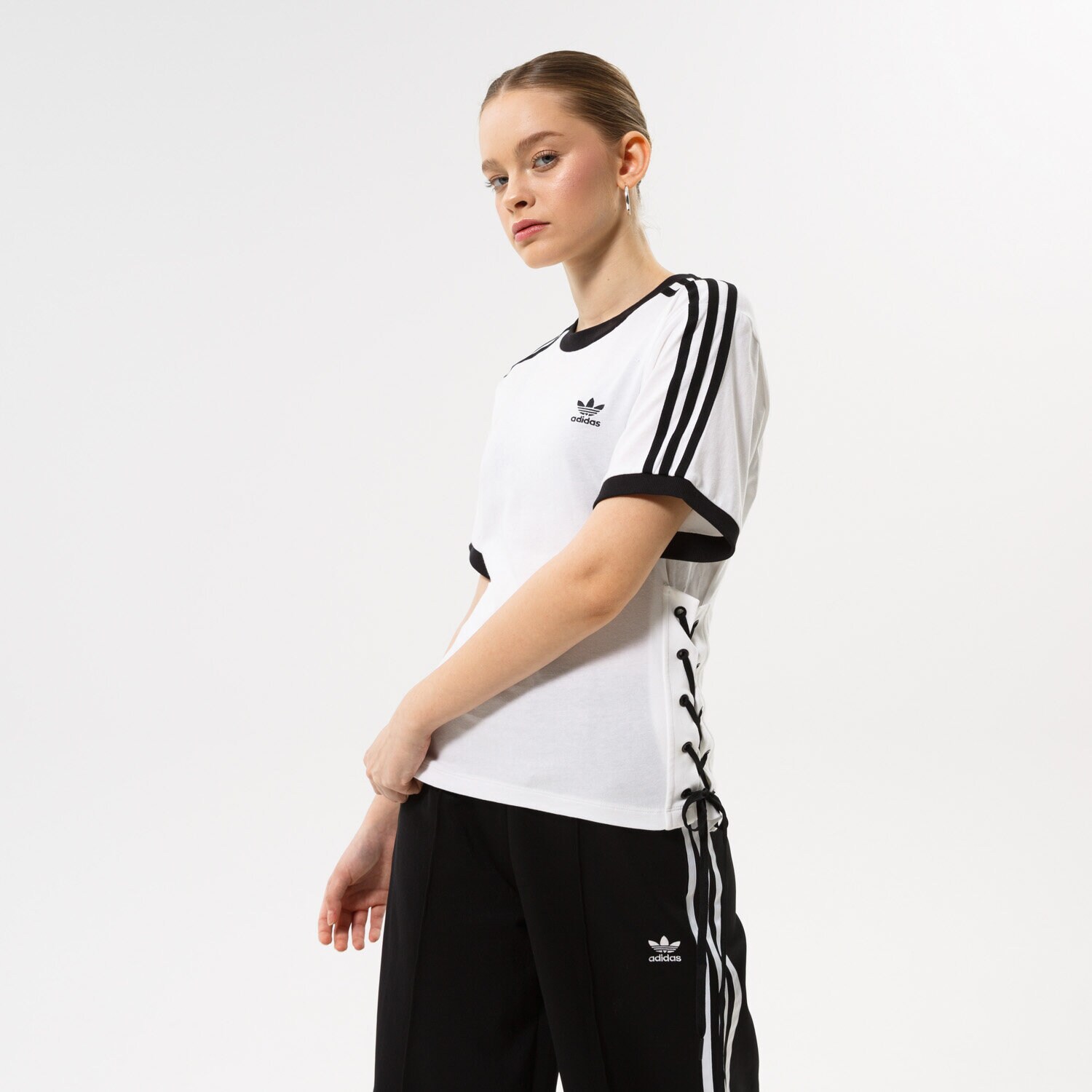 Koszulka, t-shirt damski ADIDAS T-SHIRT LACED TEE HK5062 BIAŁY