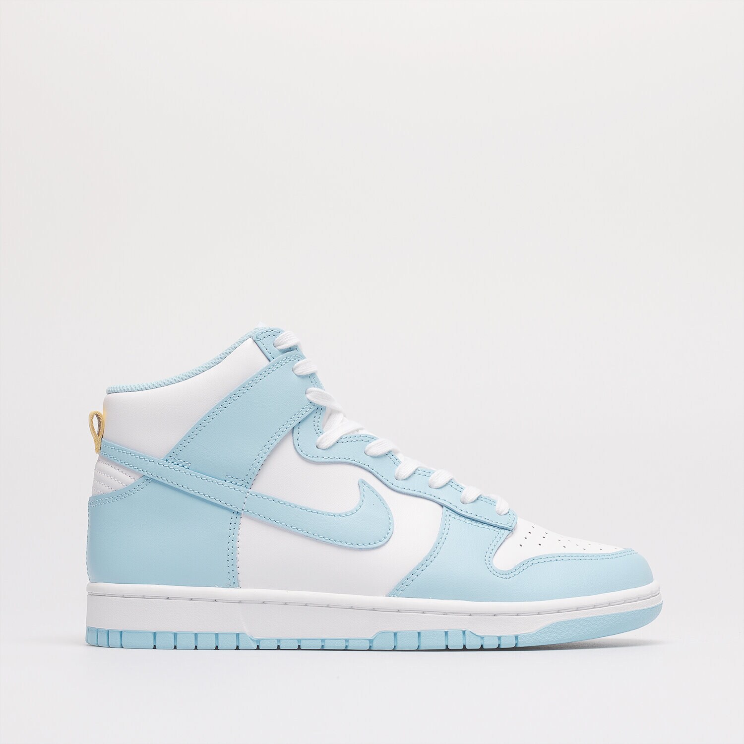 Buty sneakersy męskie NIKE DUNK HI RETRO BTTYS DD1399-401 BIAŁY