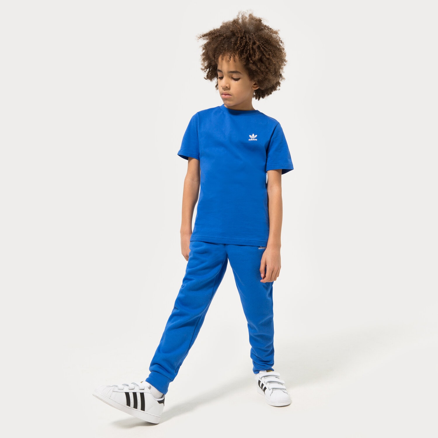 Koszulka, t-shirt dla dzieci ADIDAS T-SHIRT TEE BOY HK0407 GRANATOWY