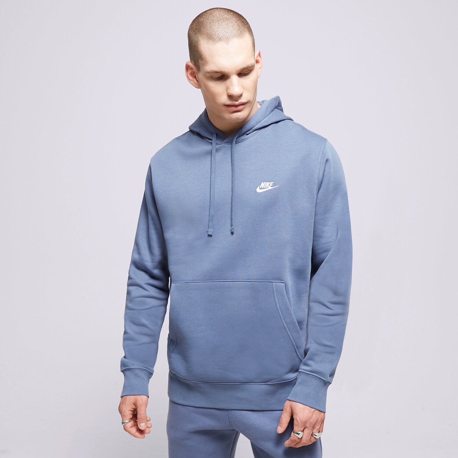 Bluza męska NIKE BLUZA Z KAPTUREM SPORTSWEAR CLUB FLEECE BV2654-491 NIEBIESKI