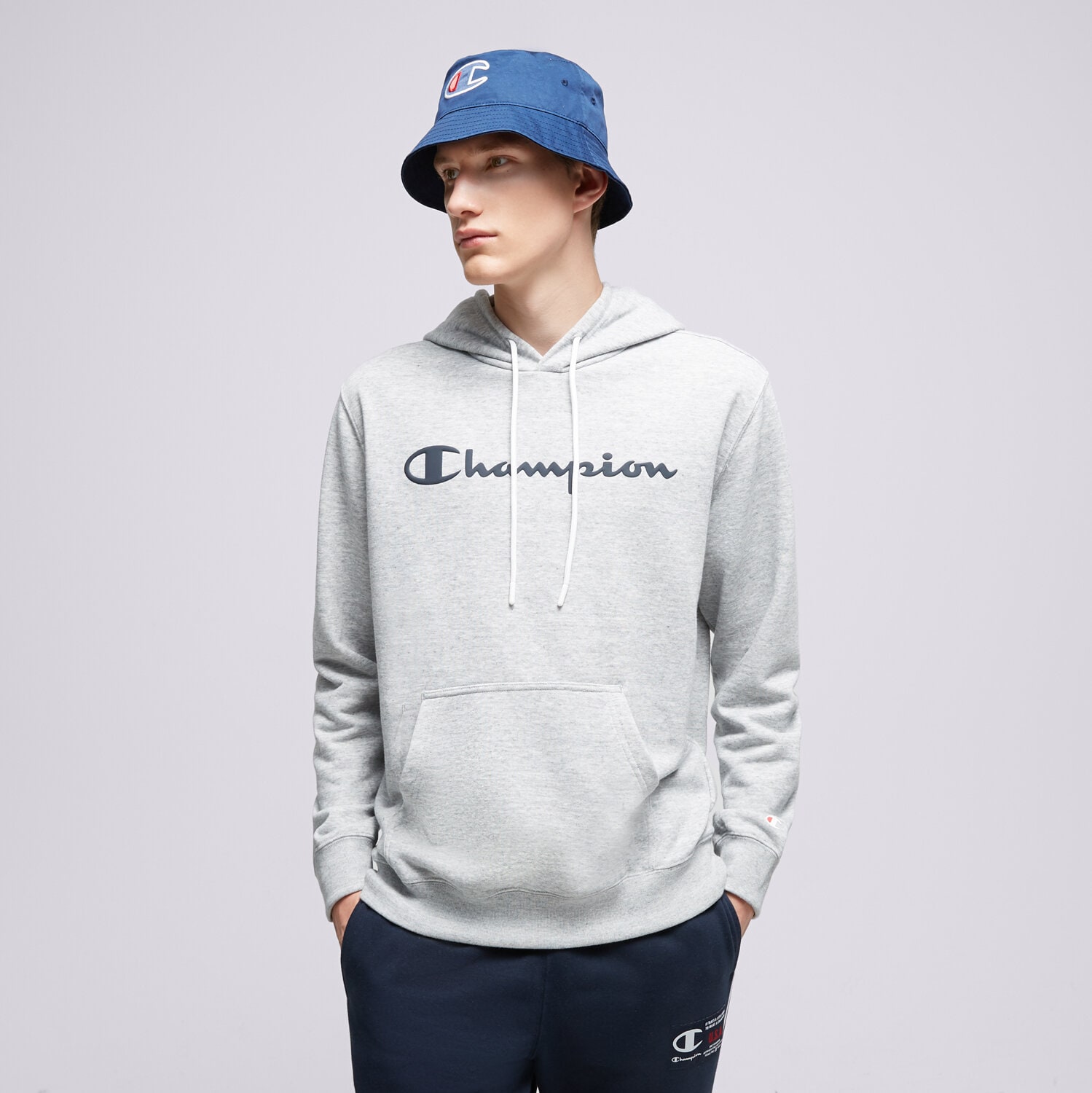 Bluza męska CHAMPION BLUZA Z KAPTUREM HOODED SWEATSHIRT 218528EM021 SZARY