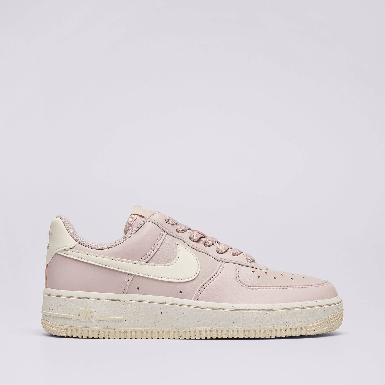 Buty sneakersy damskie NIKE AIR FORCE 1 '07 SE  DV3808-001 FIOLETOWY