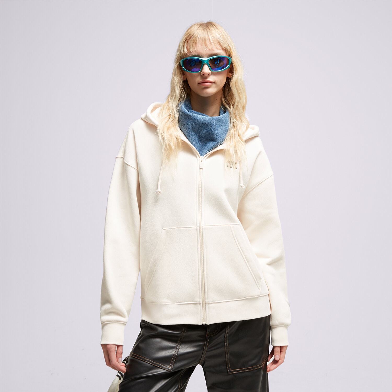 Bluza damska ADIDAS BLUZA ROZPINANA Z KAPTUREM FLEECE FULL ZIP IJ5419 BIAŁY