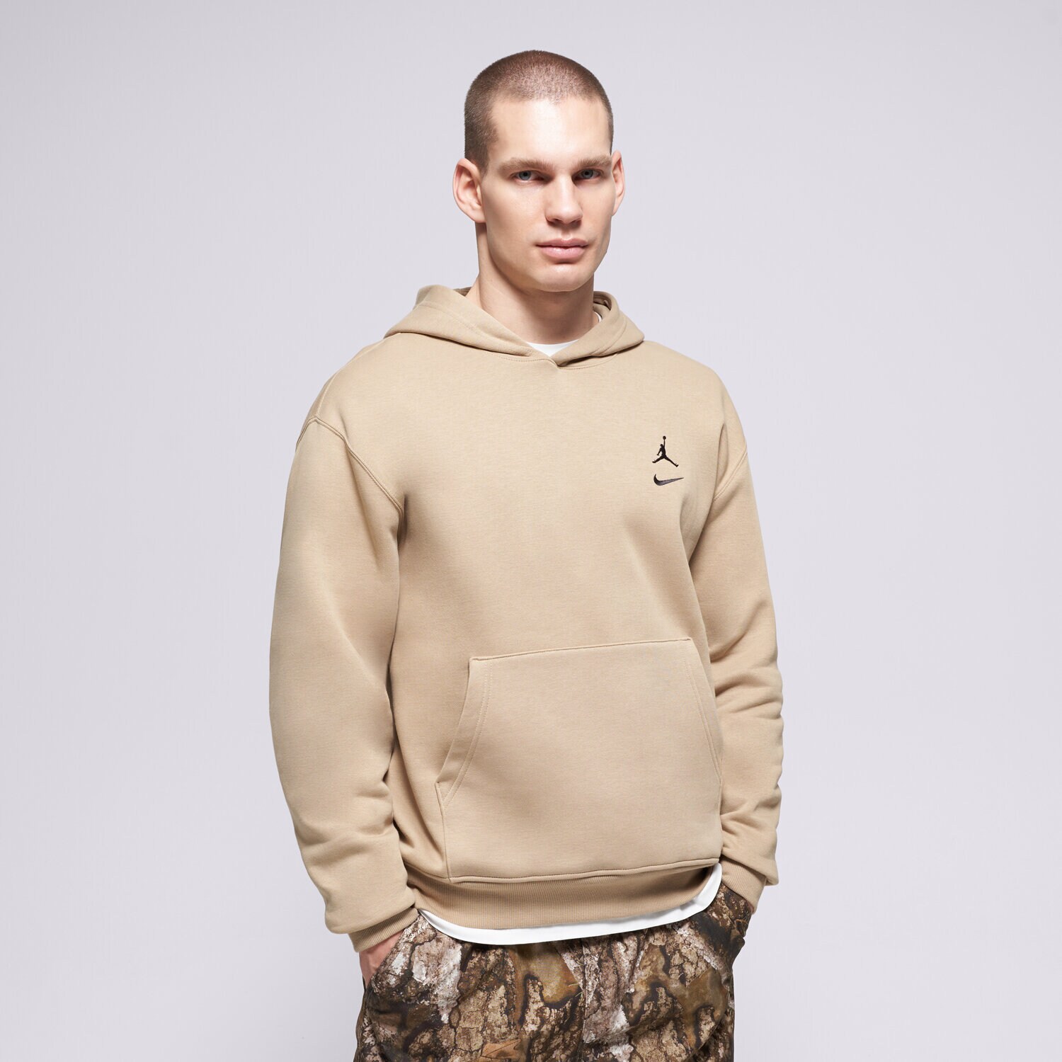 Bluza męska JORDAN BLUZA Z KAPTUREM M J BRK VARSITY PO HD BB II2593-297 BEŻOWY