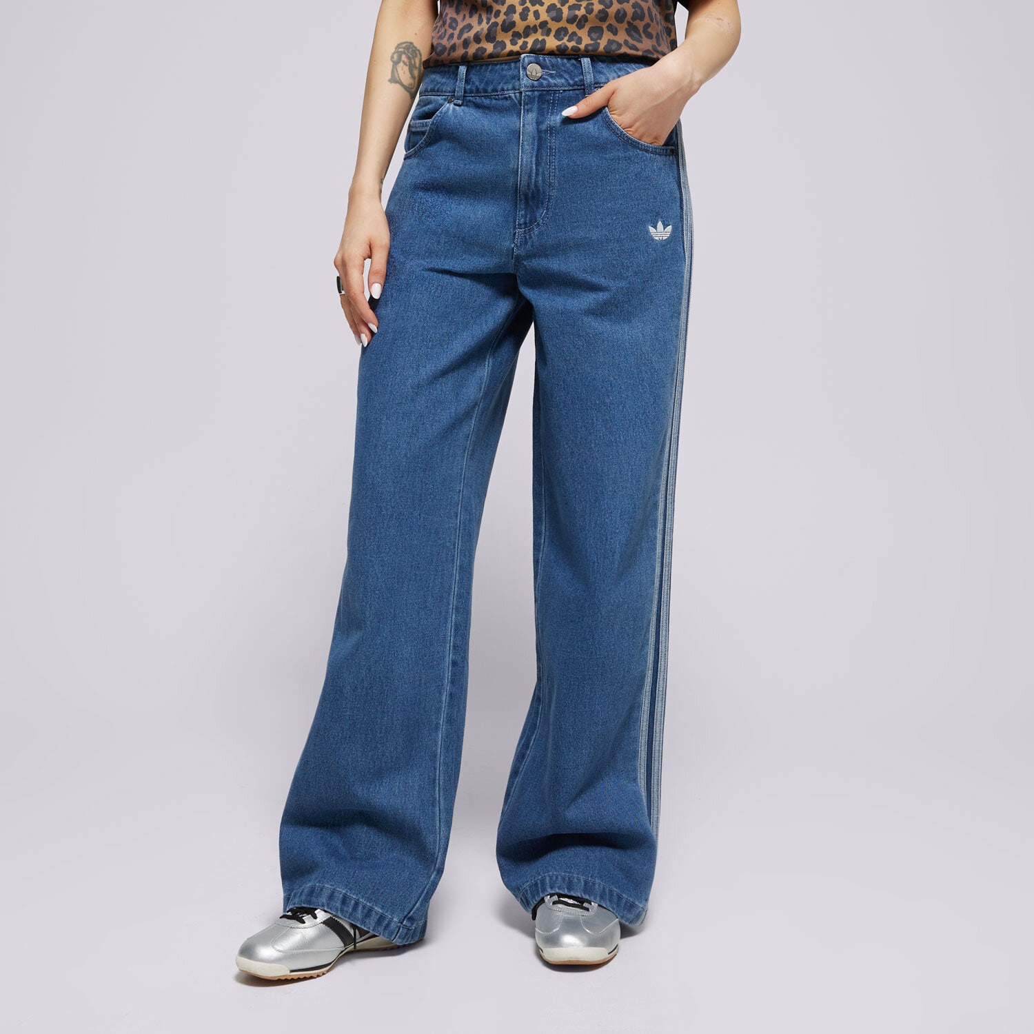 Spodnie sportowe damskie ADIDAS SPODNIE DENIM 3S JD2574 NIEBIESKI