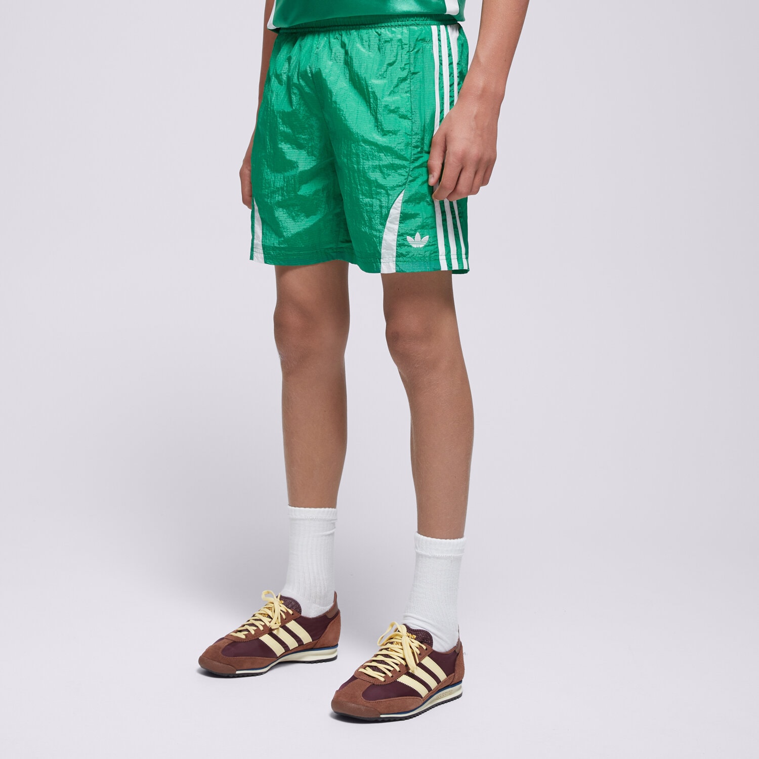ADIDAS SZORTY WOVEN SHORT BOYS JC9120 ZIELONY