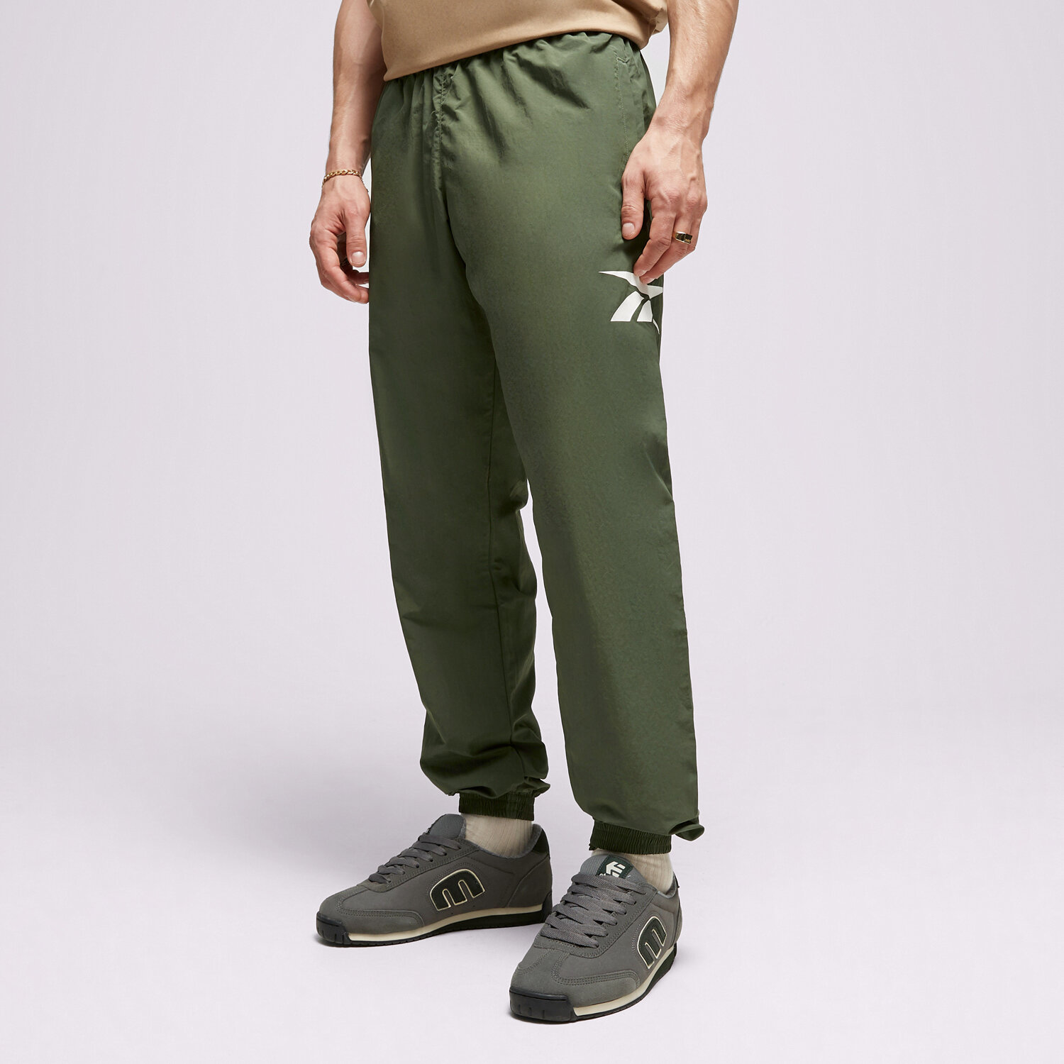 Spodnie sportowe męskie REEBOK SPODNIE CL VECTOR TRACKPANT 100036177 KHAKI