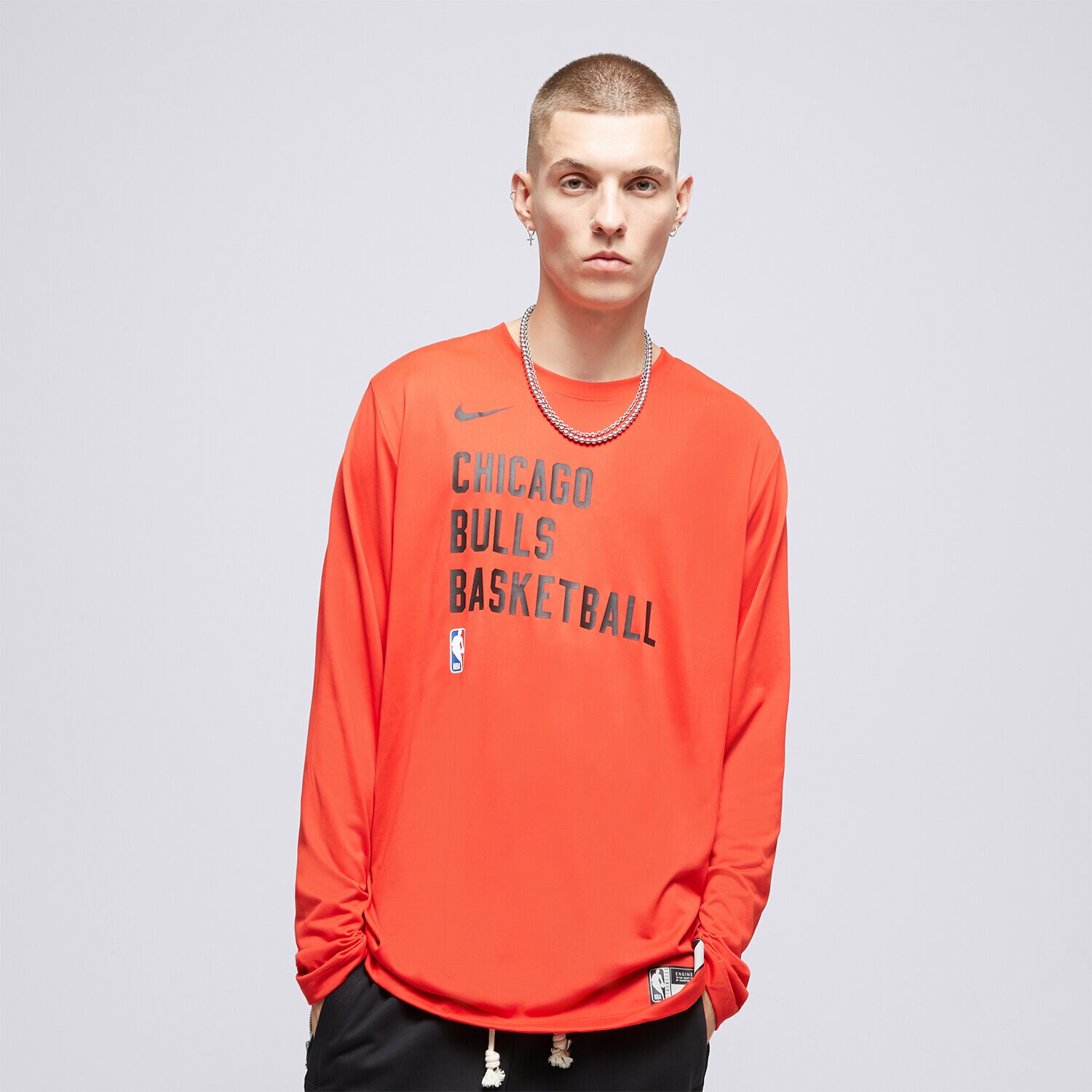 Koszulka, t-shirt sportowy męski NIKE T-SHIRT CHI M NK DF ES PRT LS TEE NBA FD9944-657 CZERWONY