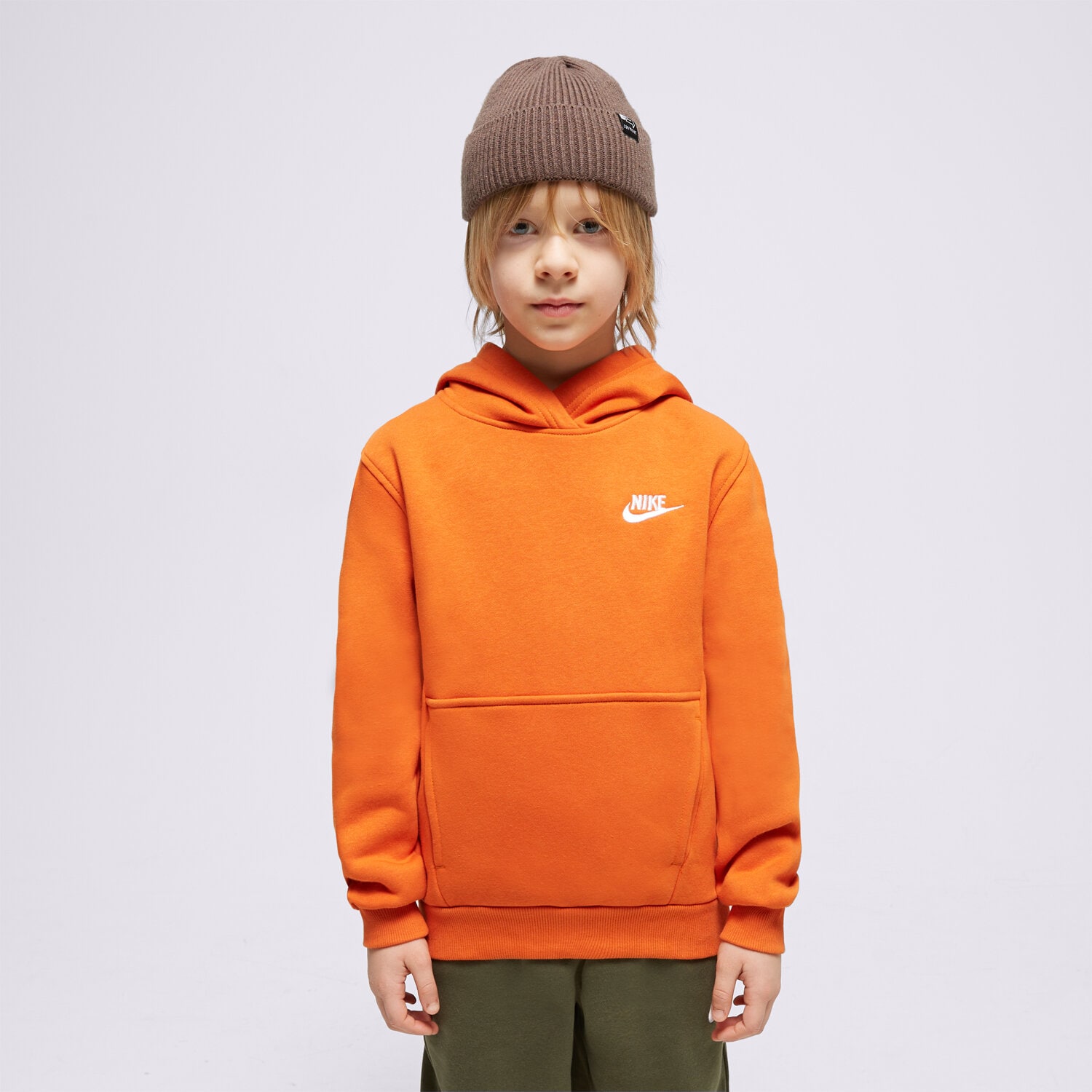 Sportowa bluza dziecięca NIKE BLUZA Z KAPTUREM K NSW CLUB FLC HDY LBR BOY FD3000-893 POMARAŃCZOWY