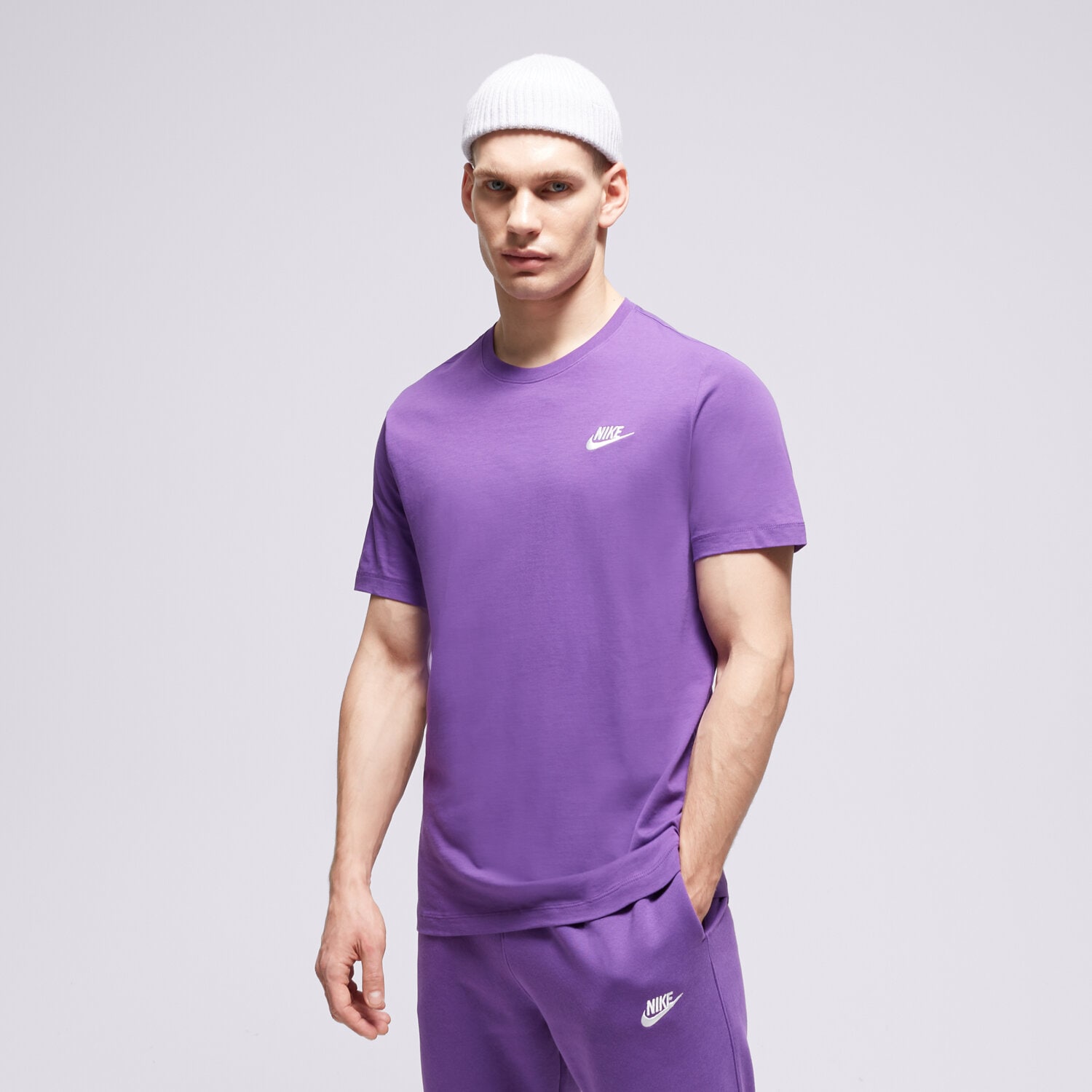 Koszulka, t-shirt sportowy męski NIKE T SHIRT SPORTSWEAR CLUB AR4997-599 FIOLETOWY
