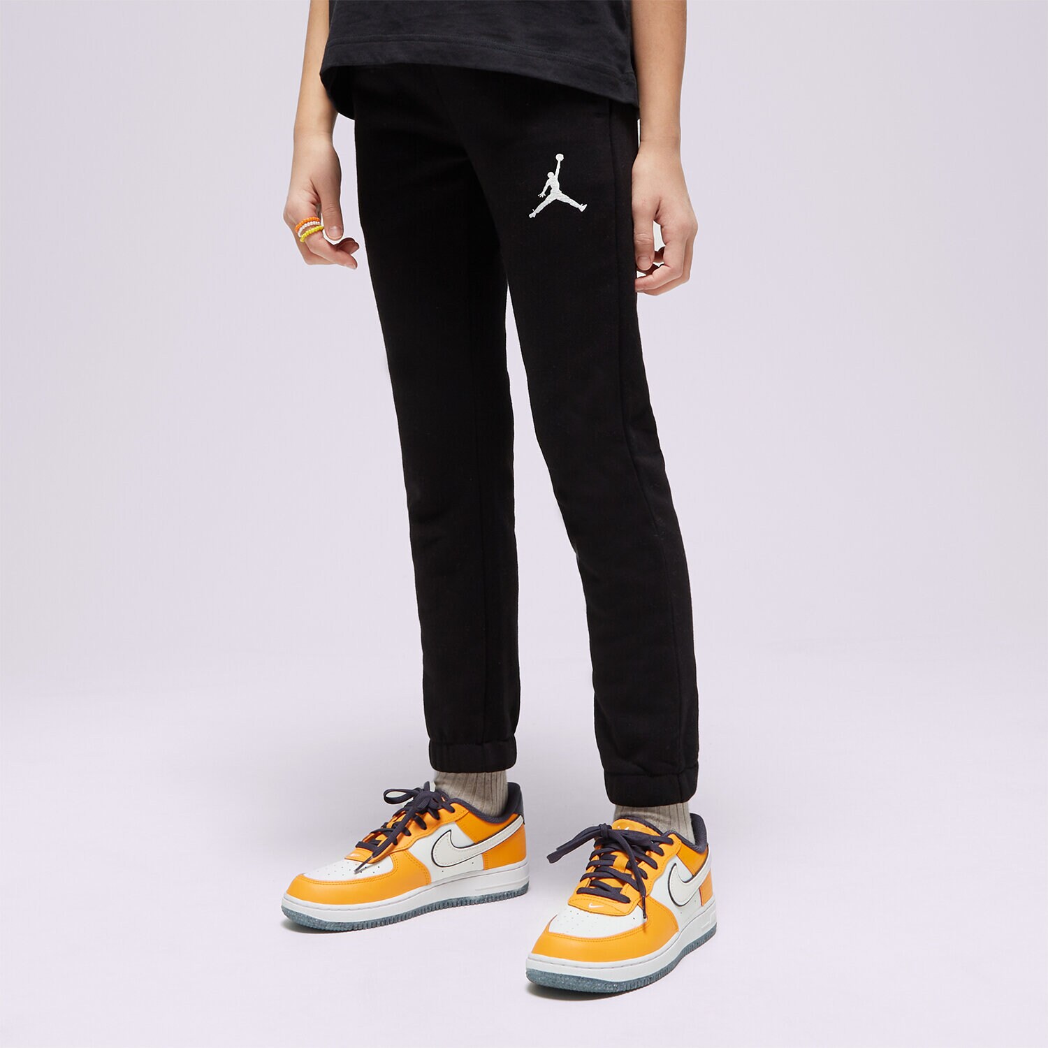 Sportowe spodnie dziecięce JORDAN SPODNIE JDG ICON PLAY FLC G 45C696-023 CZARNY