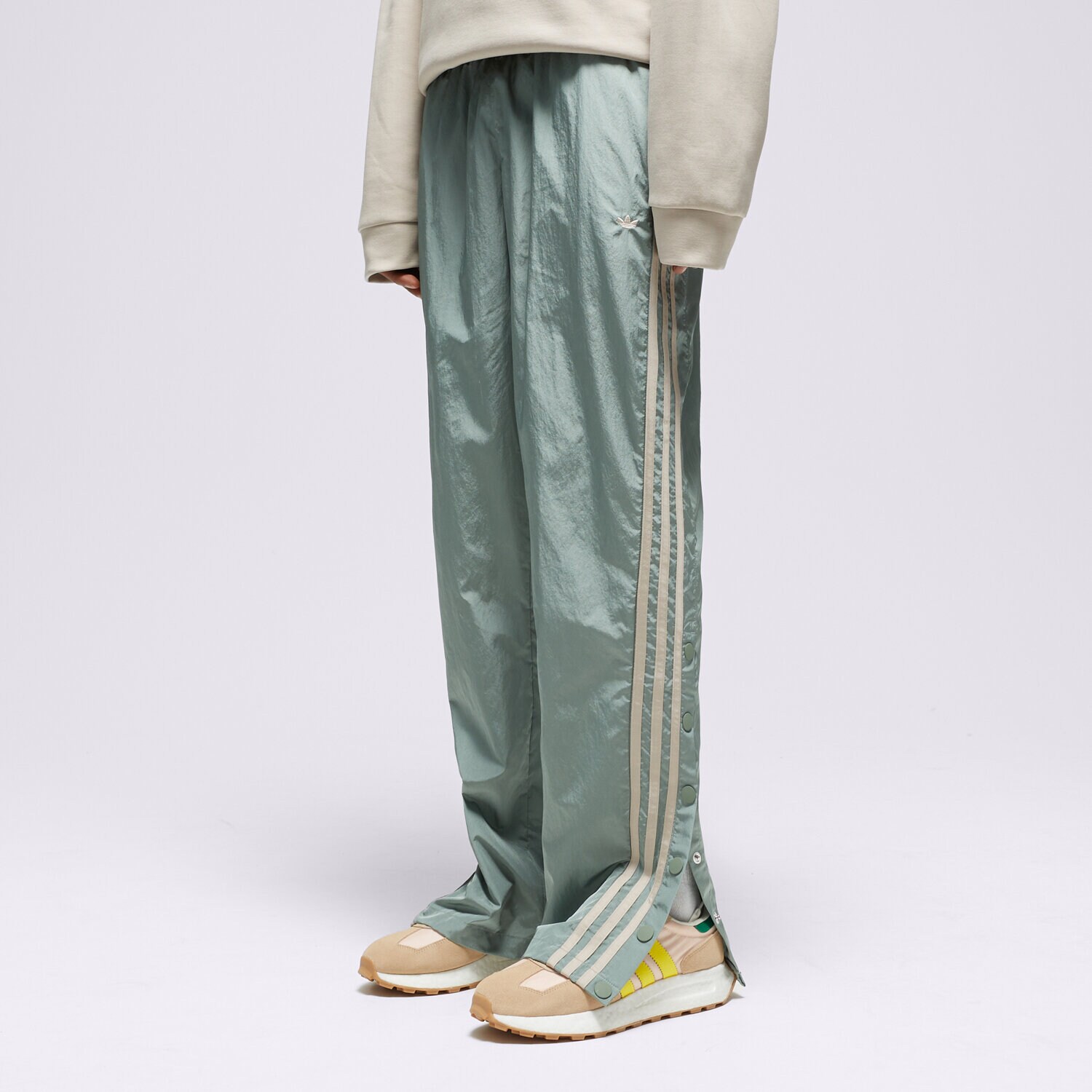 Spodnie sportowe męskie ADIDAS SPODNIE IK8559 ZIELONY