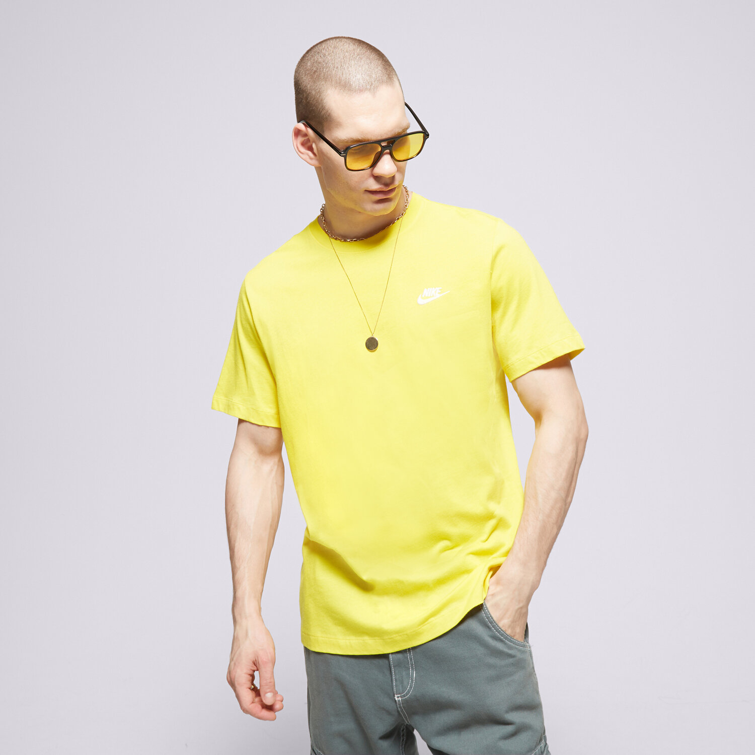 Koszulka, t-shirt sportowy męski NIKE T-SHIRT SPORTSWEAR CLUB AR4997-718 ŻÓŁTY