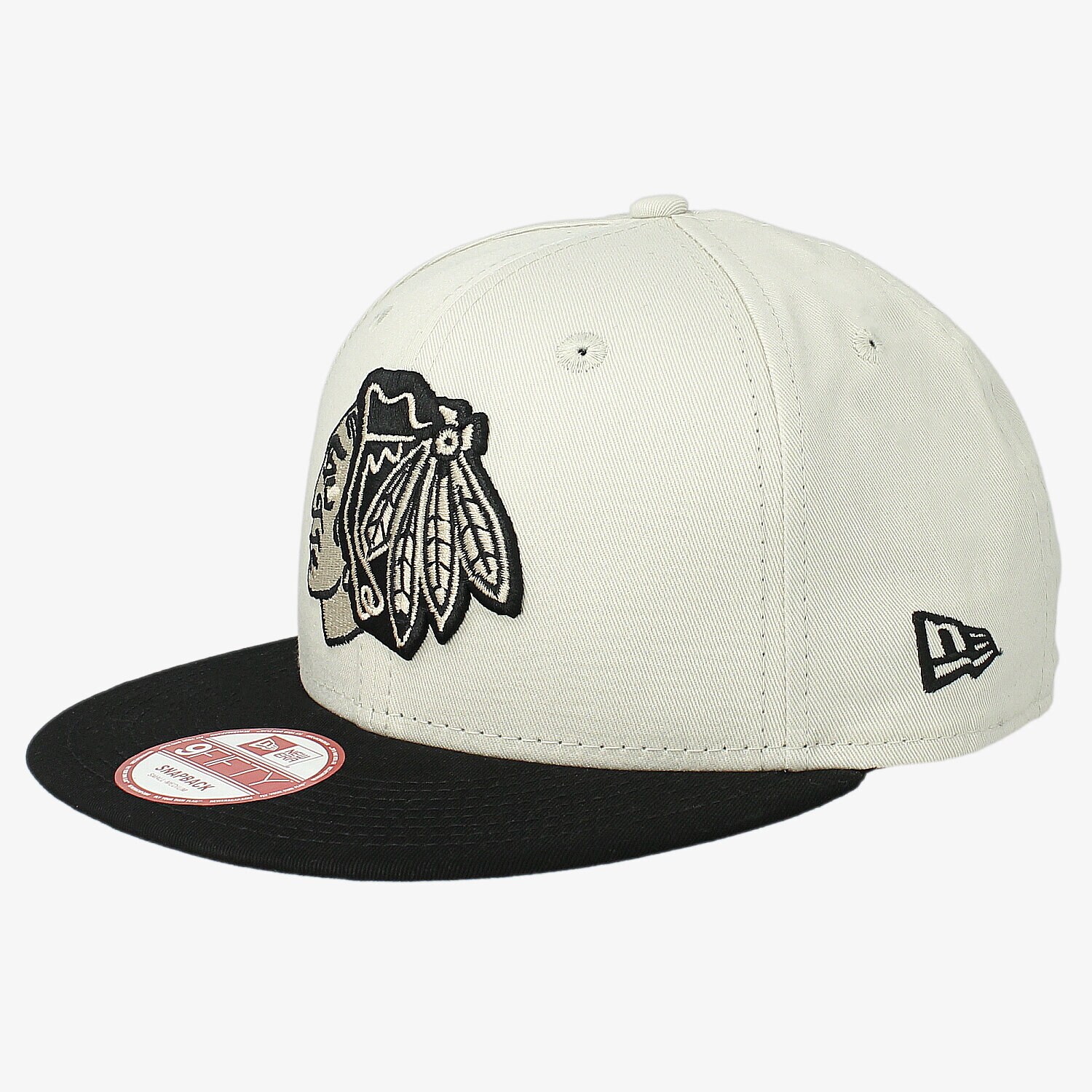 Czapka z daszkiem dla dzieci NEW ERA CZAPKA CONTRAST SEAS CHI BLACKHAWKS STN/BLK 80259127 BEŻOWY