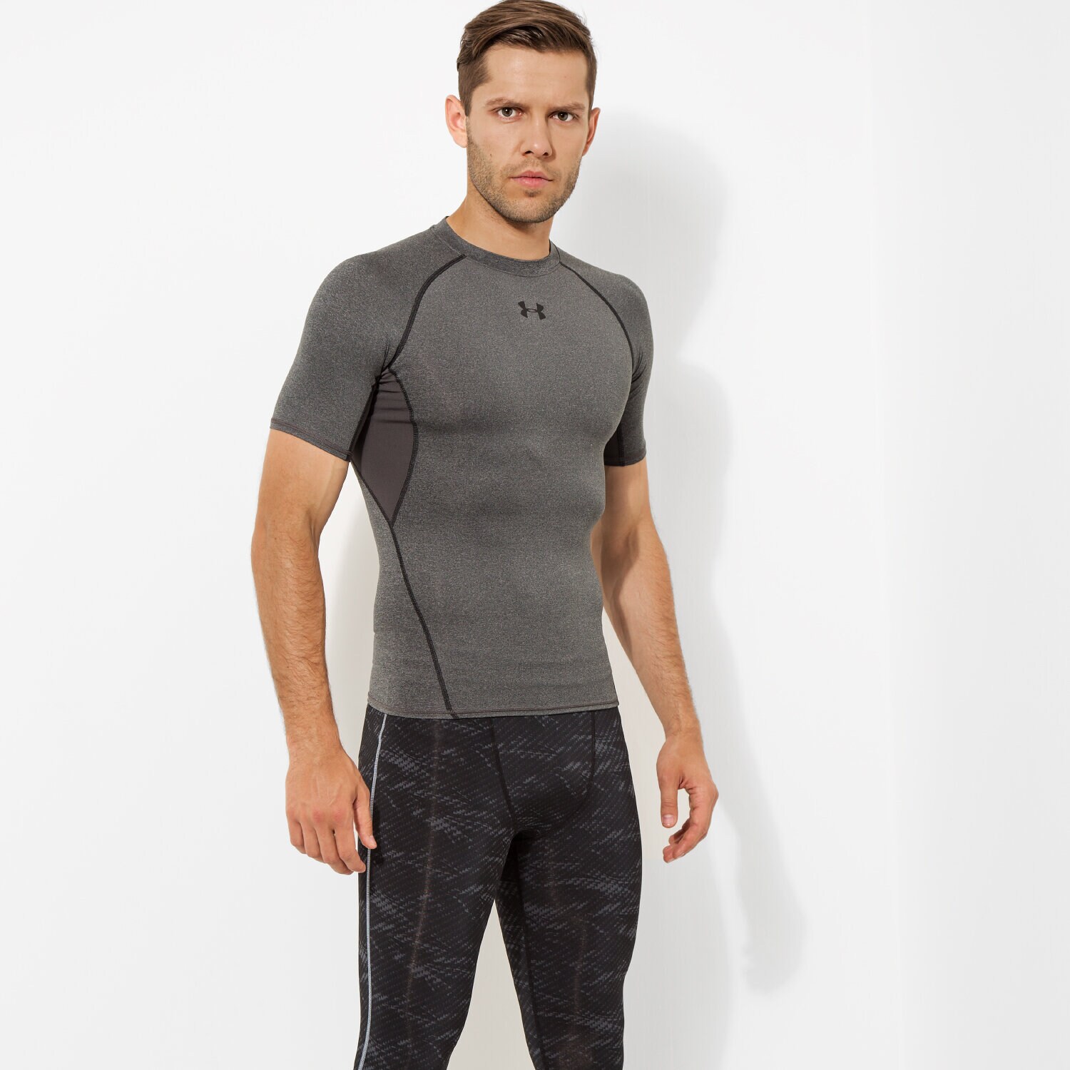 Koszulka, t-shirt sportowy męski UNDER ARMOUR T-SHIRT HEATGEAR COMPRESSION 1257468090 SZARY