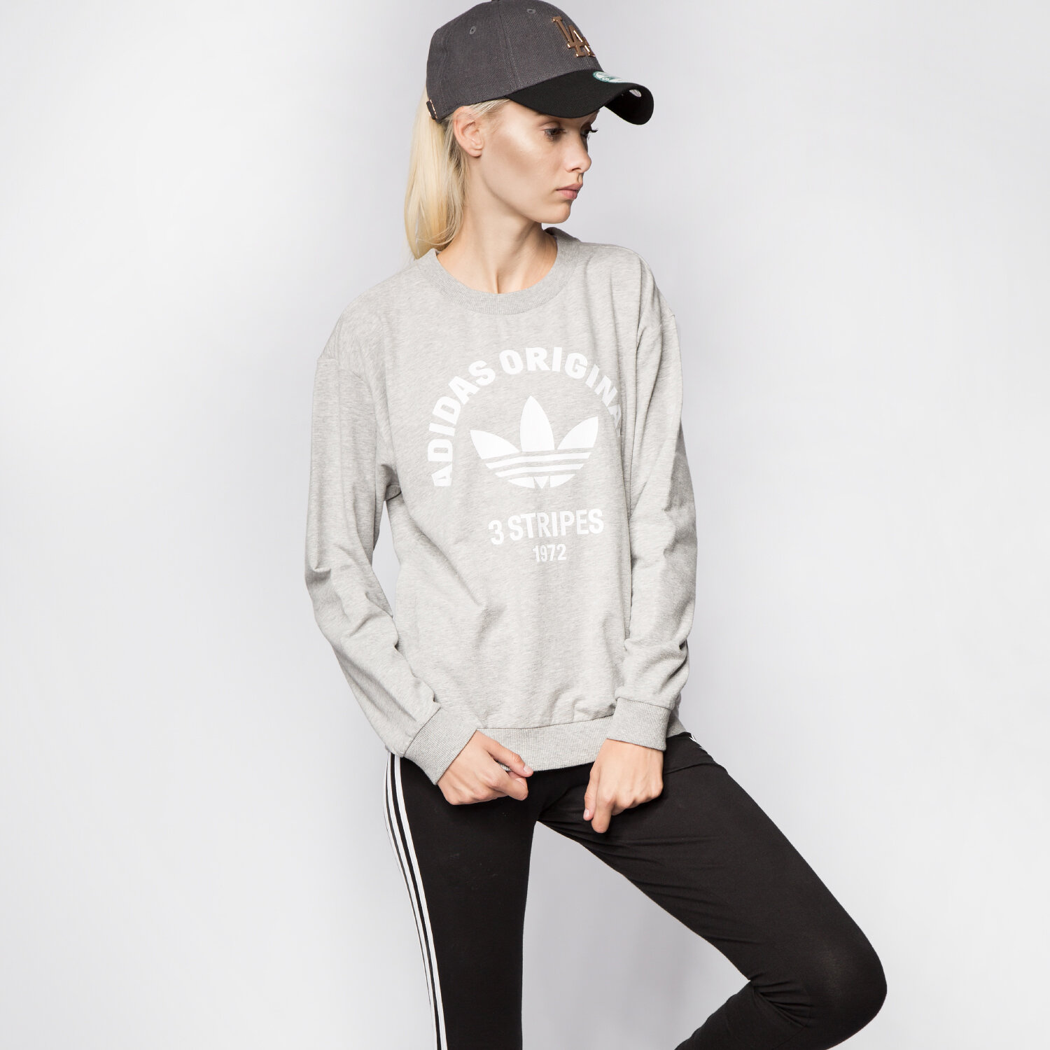 Bluza damska ADIDAS BLUZA LIGHT SWEAT AY6638 SZARY