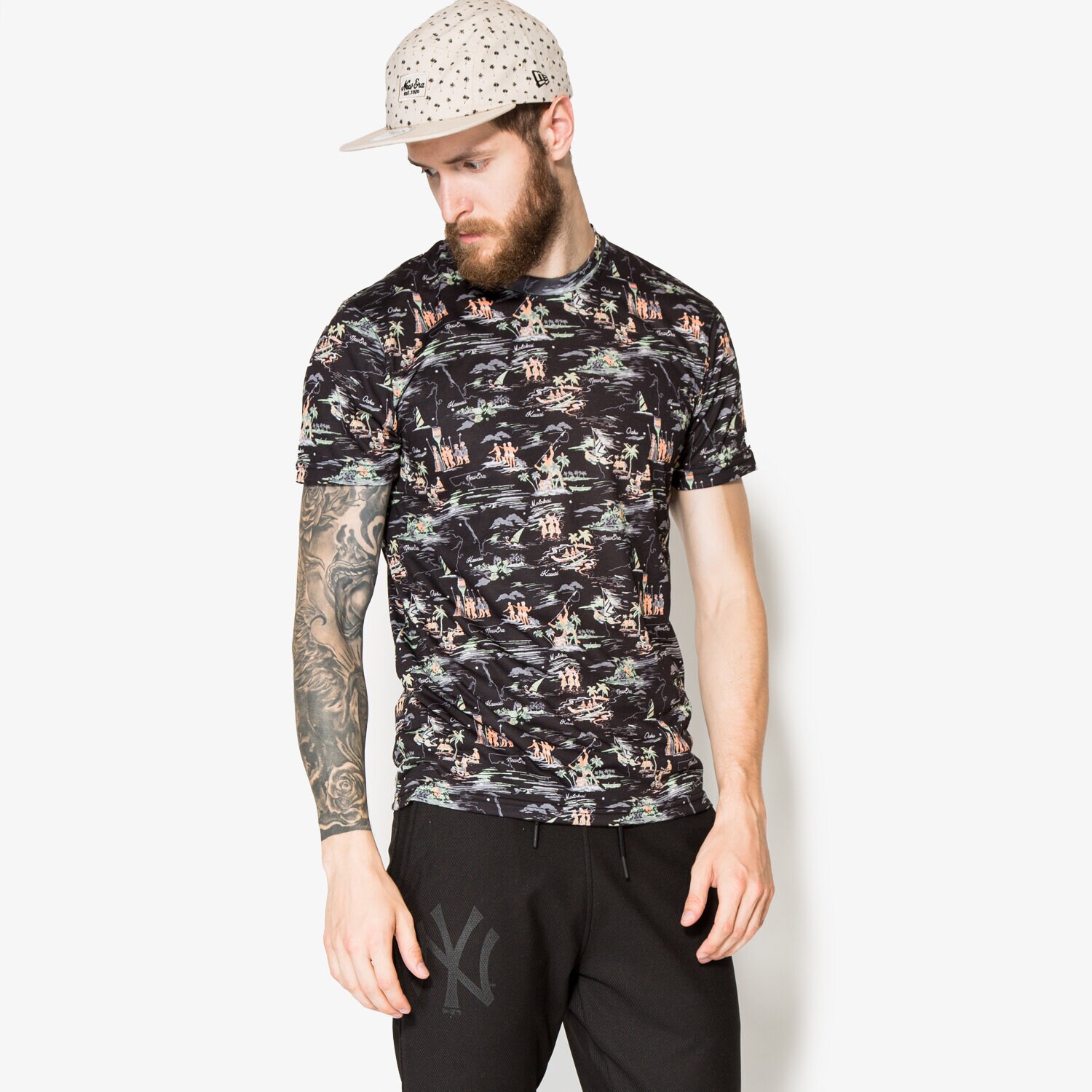Koszulka, t-shirt sportowy męski NEW ERA KOSZULKA OFFSHORE AOP TEE 11278246 MULTICOLOR