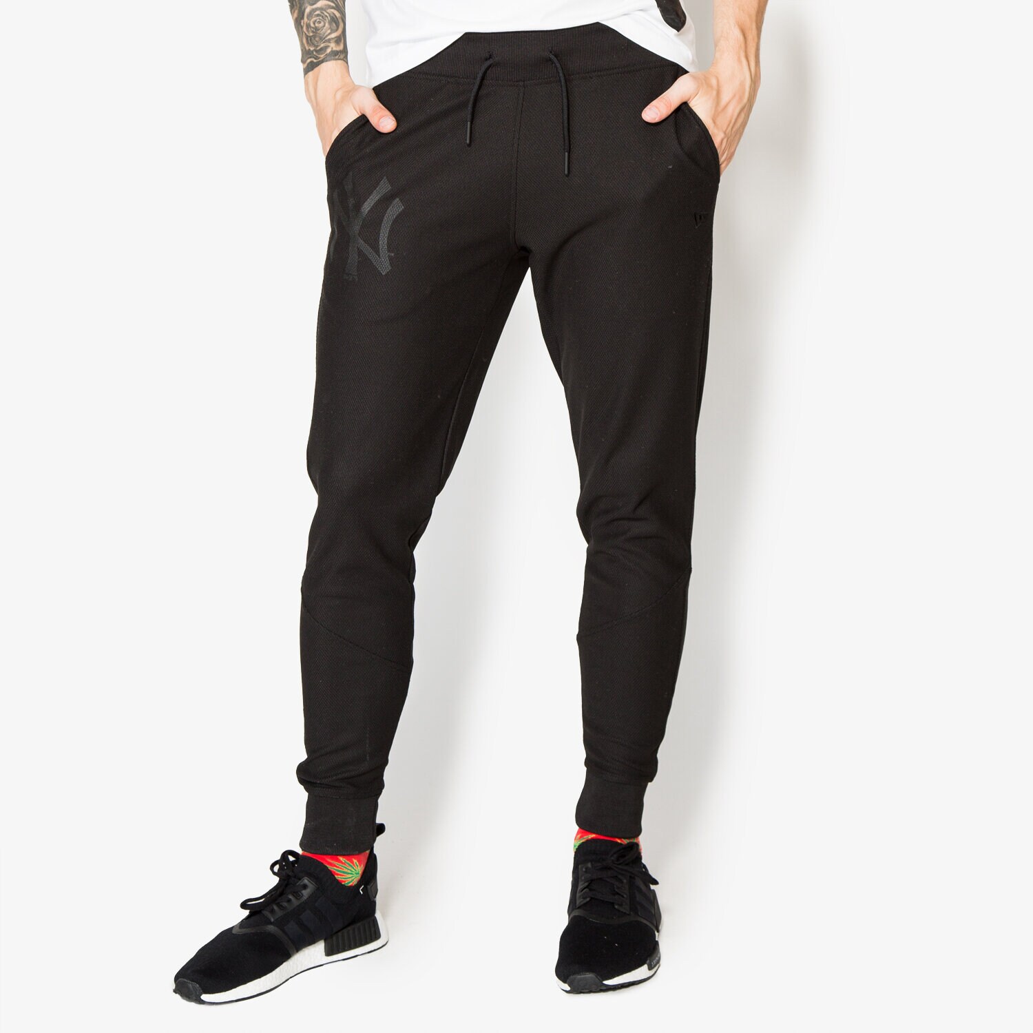 Spodnie sportowe męskie NEW ERA SPODNIE MLB REMIX DE JOGGER 11278234 CZARNY