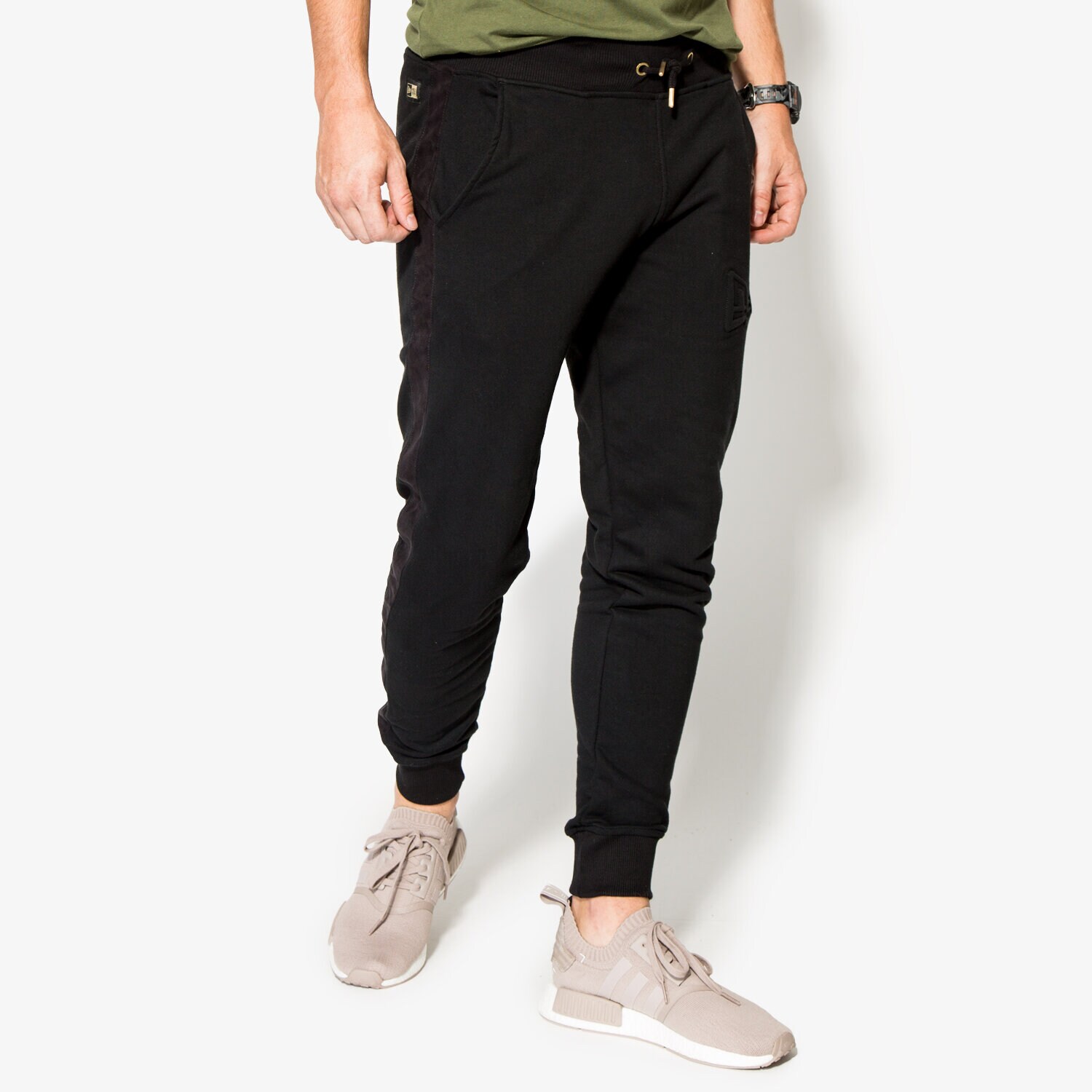 Spodnie sportowe męskie NEW ERA SPODNIE CRAFTED TRACK PANT NE BLK 11278124 CZARNY