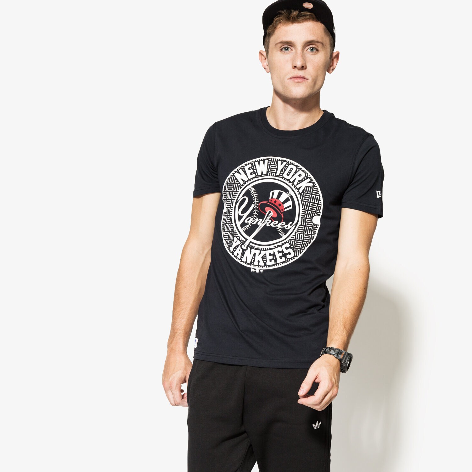 Koszulka, t-shirt sportowy męski NEW ERA KOSZULKA STREET MLB TEE NY YANKEES 11351530 CZARNY