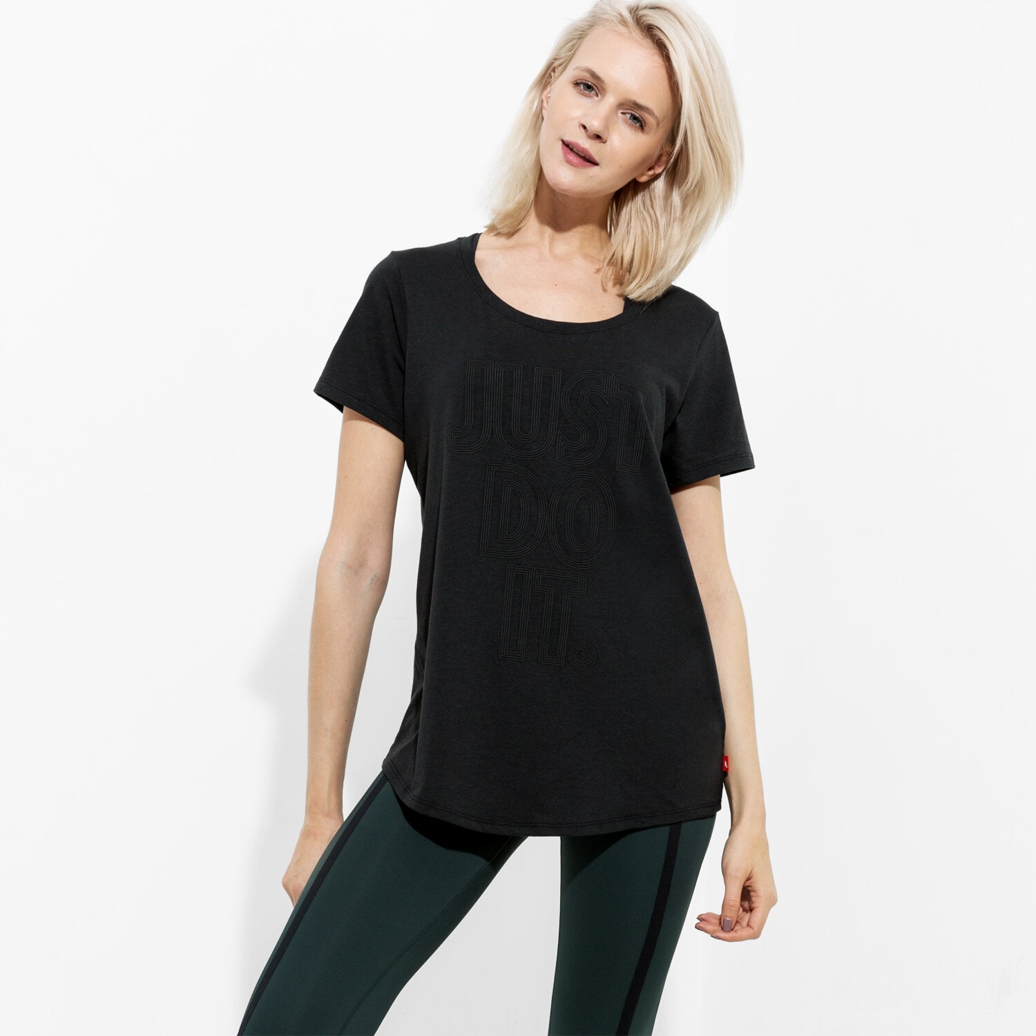 Koszulka, t-shirt damski NIKE T-SHIRT SS JDI BF 804101010 CZARNY