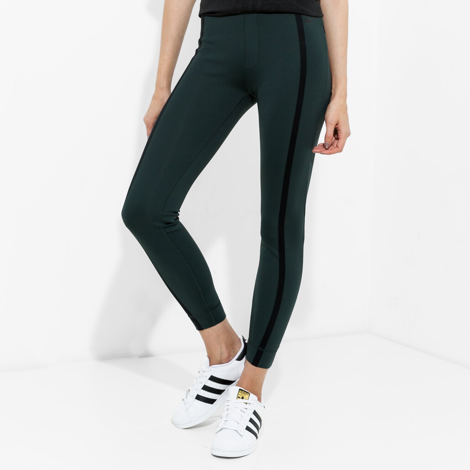 Spodnie sportowe damskie NIKE LEGGINGS W NSW LGGNG BND 726021364 ZIELONY