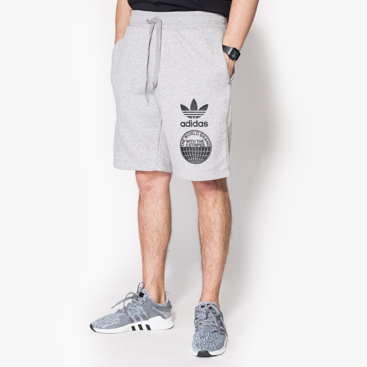 Krótkie spodenki, szorty męskie ADIDAS SZORTY STREET GRAPH S BP8941 SZARY