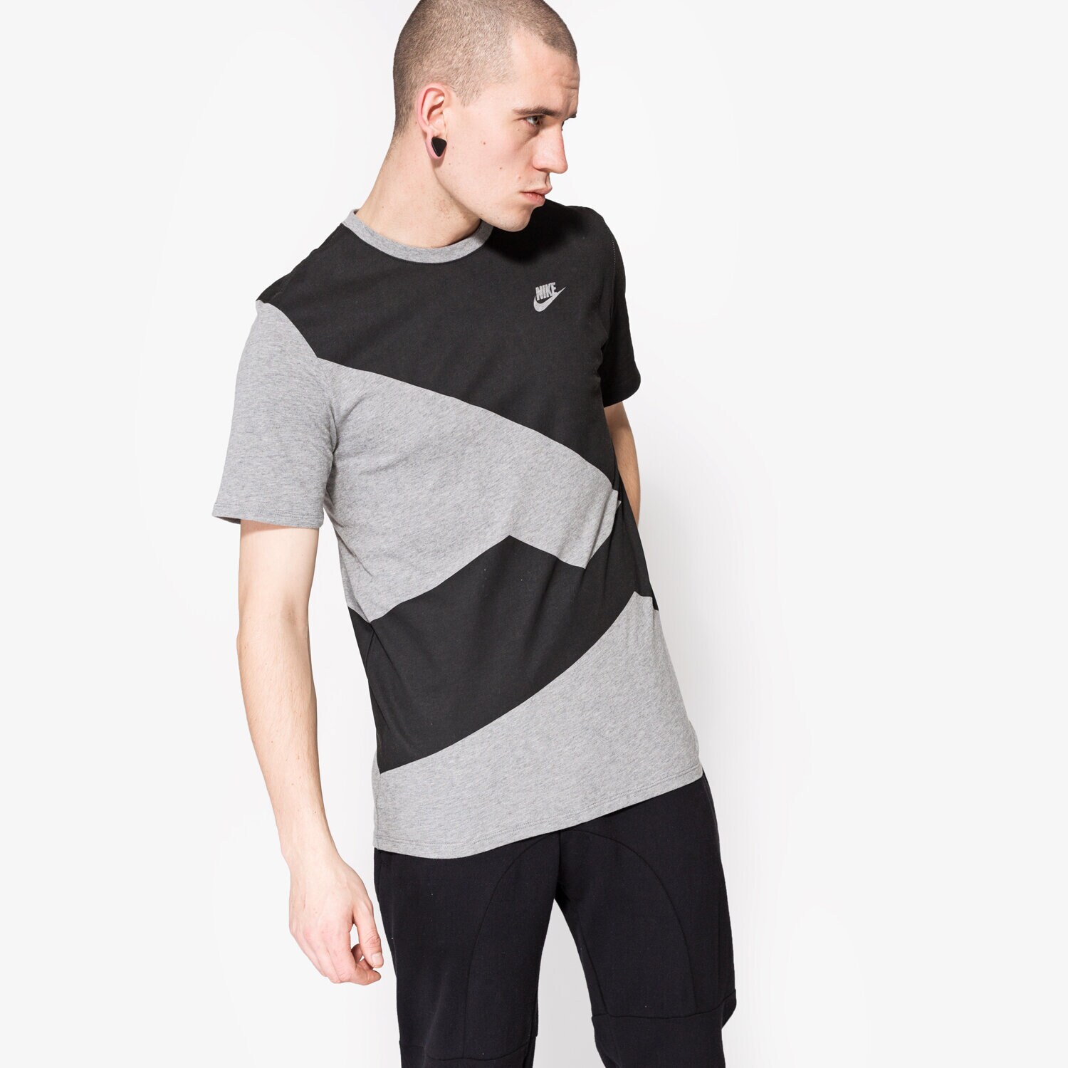 Koszulka, t-shirt sportowy męski NIKE T-SHIRT SS NSW TEE MODERN 834634091 CZARNY