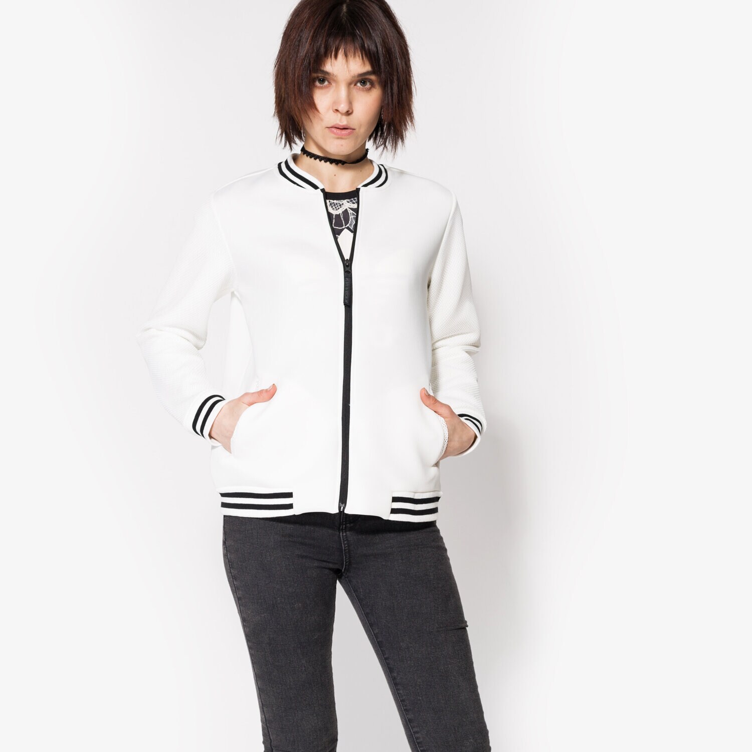 Bluza damska CONFRONT BLUZA HOOK CF17BLD32001 BIAŁY