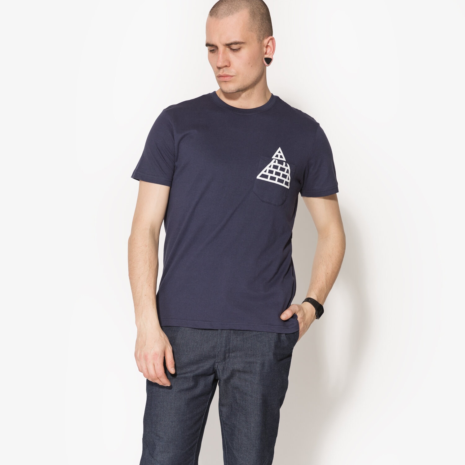 Koszulka, t-shirt sportowy męski CONFRONT T-SHIRT SS TRIANGLE CF17TSM59001 GRANATOWY