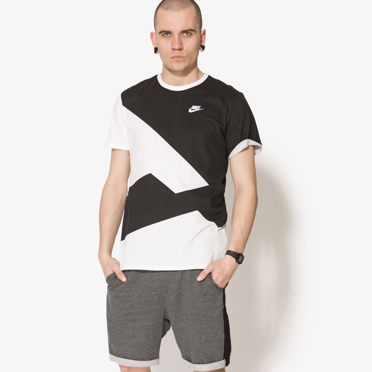 Koszulka, t-shirt sportowy męski NIKE T-SHIRT SS NSW TEE MODERN 834634100 CZARNY