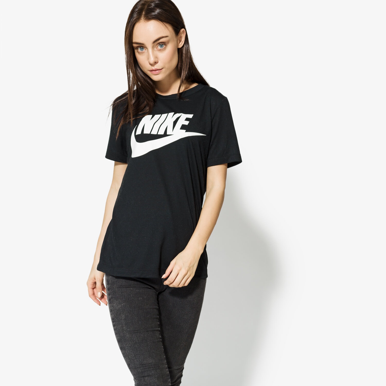 Koszulka, t-shirt damski NIKE T-SHIRT SS W NSW ESSNTL TEE HBR 829747-010 CZARNY