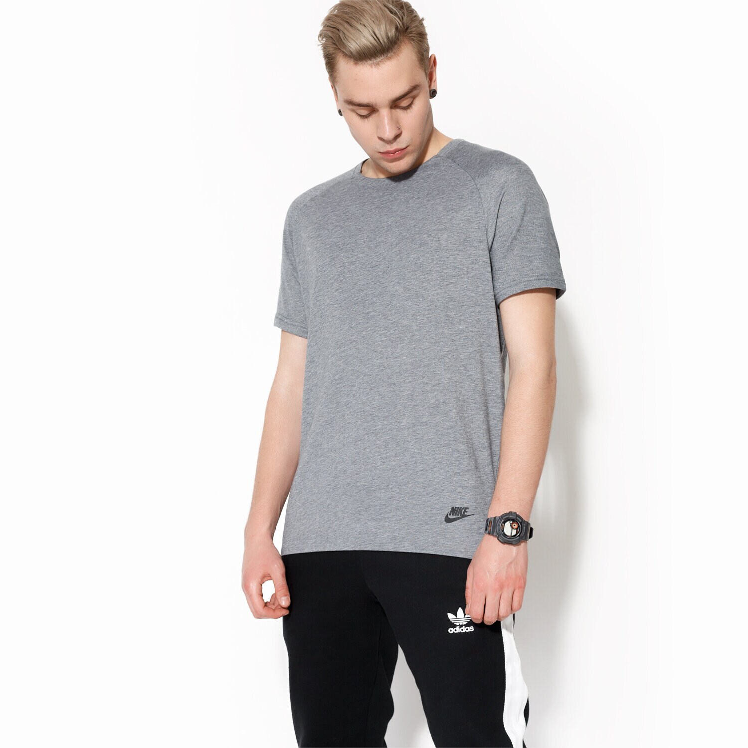 Koszulka, t-shirt sportowy męski NIKE T-SHIRT SS NSW BND TOP SS 832208091 SZARY