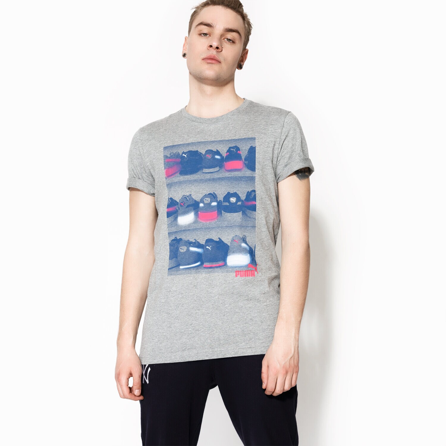 Koszulka, t-shirt sportowy męski PUMA T-SHIRT SS SNEAKER PHOTO TEE 59093503 SZARY