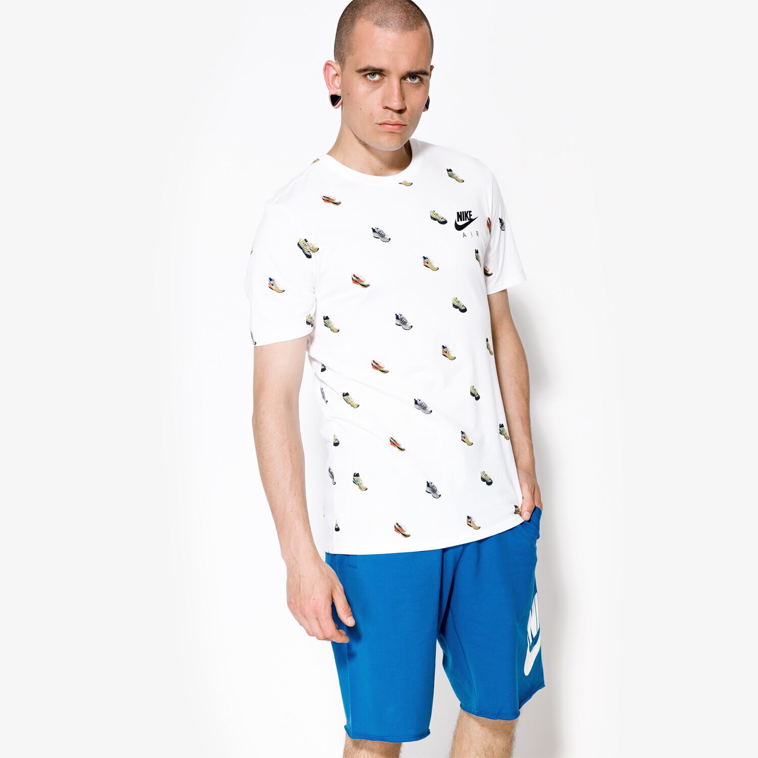 Koszulka, t-shirt sportowy męski NIKE T-SHIRT SS TEE AIRMAX AOP 847578100 BIAŁY