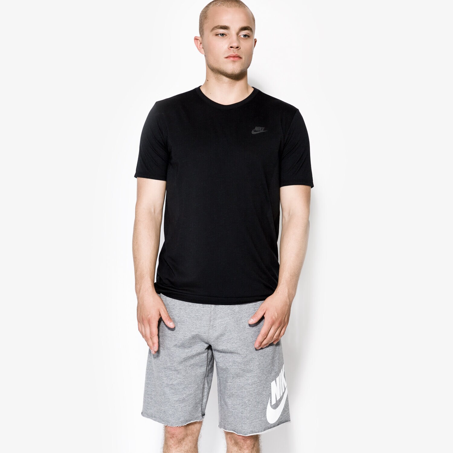 Koszulka, t-shirt sportowy męski NIKE T-SHIRT SS DRY TEE DBL BND FTRA 847505010 CZARNY