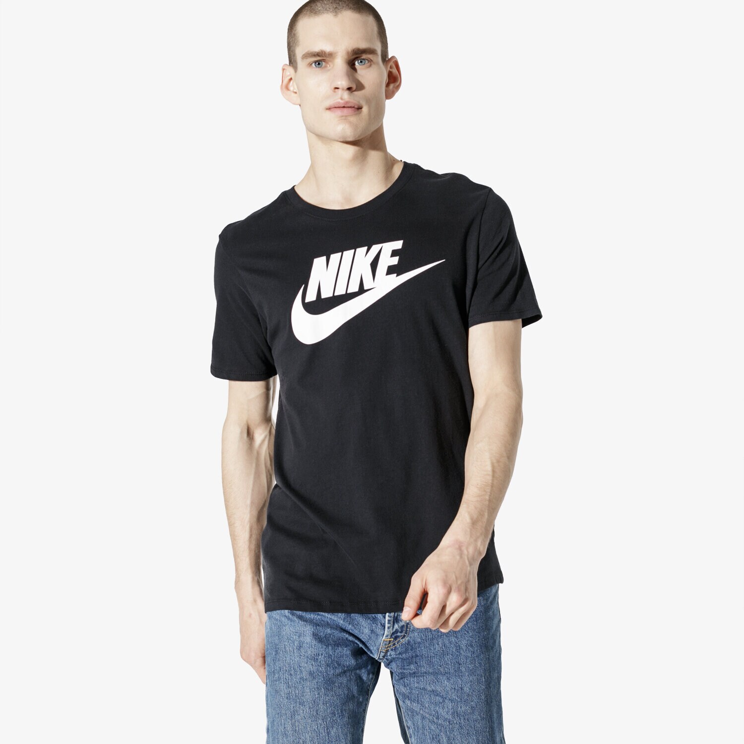 Koszulka, t-shirt sportowy męski NIKE T-SHIRT SS M NSW TEE ICON FUTURA 696707-015 CZARNY