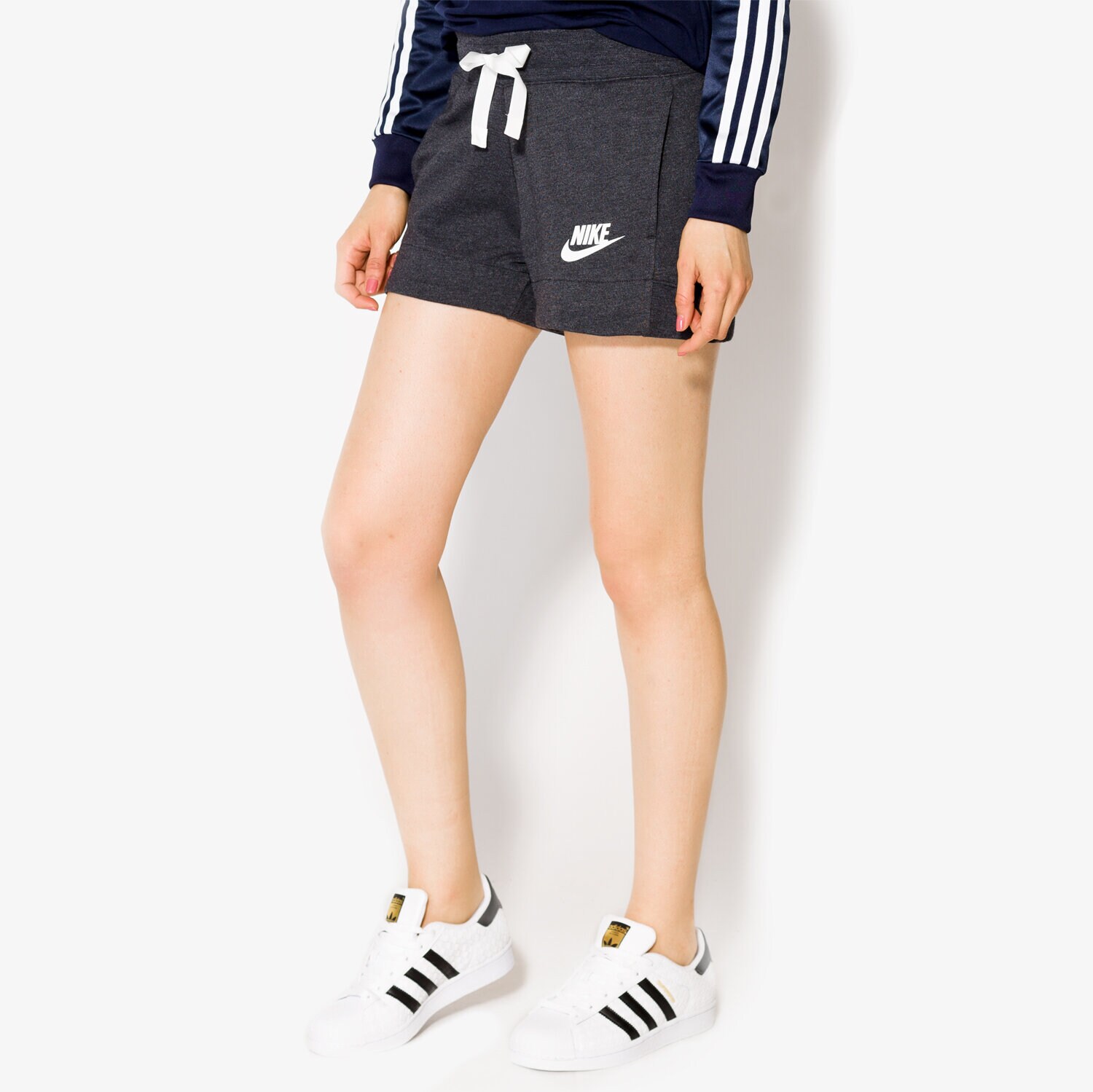Krótkie spodenki, szorty damskie NIKE SZORTY W NSW SHORT INDIO 884362032 CZARNY