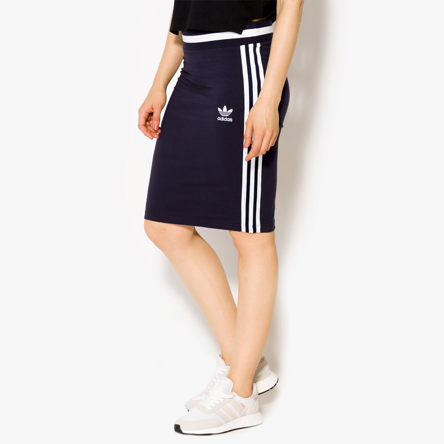 Modna sukienka sportowa ADIDAS SPÓDNICZKA 3 S MIDI BJ8370 GRANATOWY