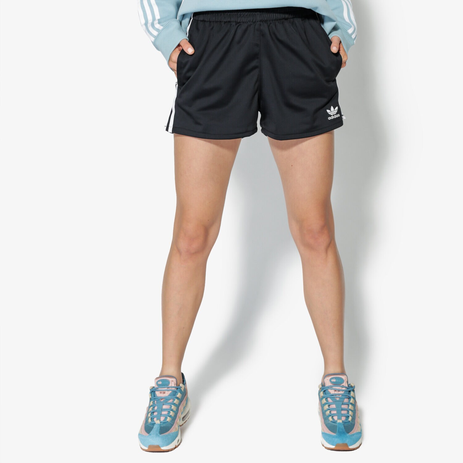 Krótkie spodenki, szorty damskie ADIDAS SZORTY 3 STR SHORT CY4763 CZARNY
