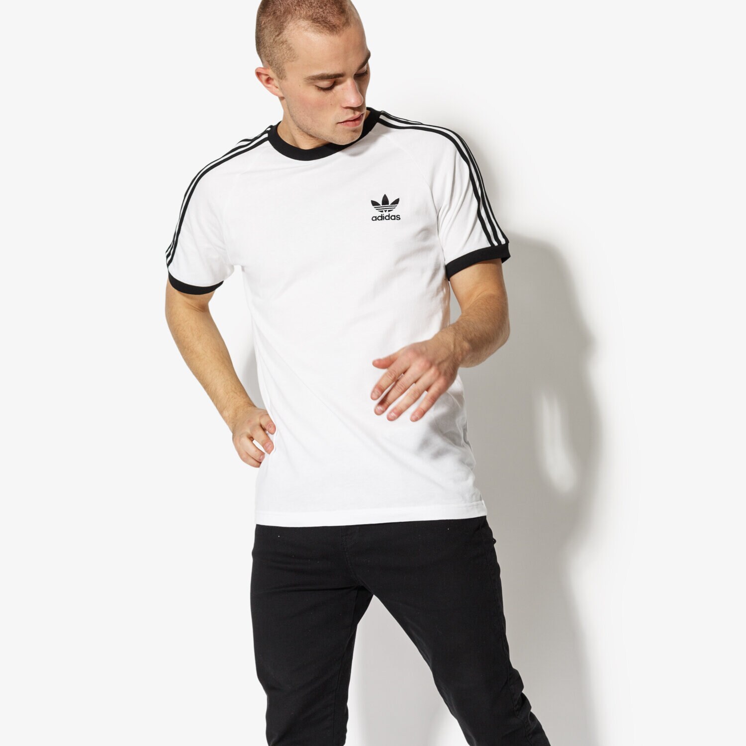 Koszulka, t-shirt sportowy męski ADIDAS T-SHIRT SS 3-STRIPES TEE CW1203 BIAŁY