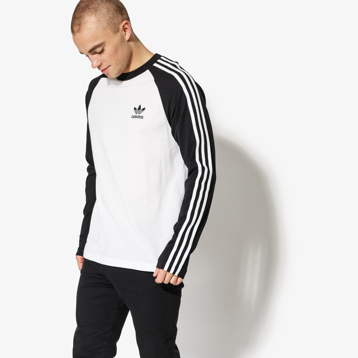 Koszulka, t-shirt sportowy męski ADIDAS T-SHIRT LS 3-STRIPES LS T CW1228 CZARNY