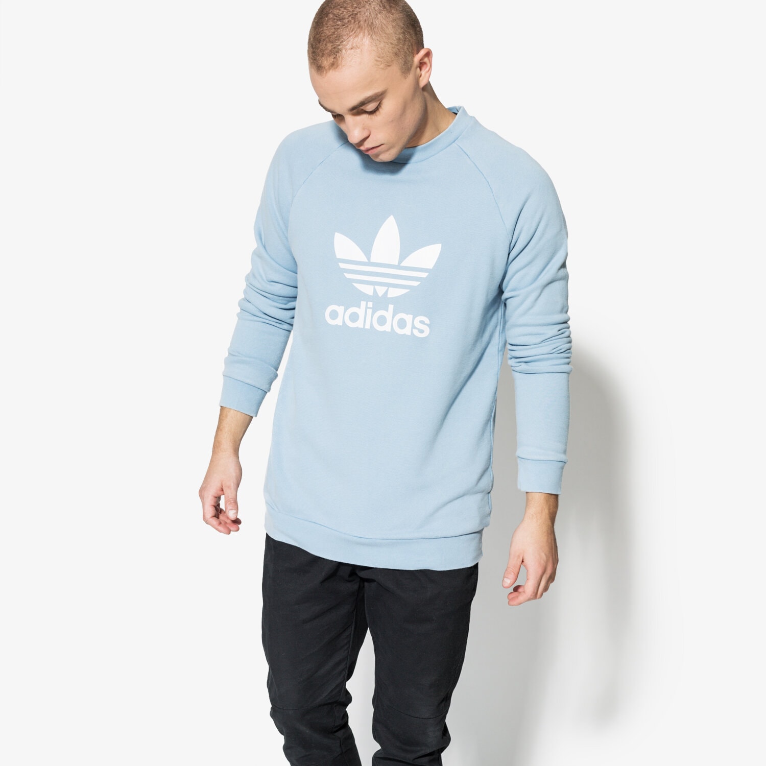 Bluza męska ADIDAS BLUZA TREFOIL CREW CV8643 NIEBIESKI