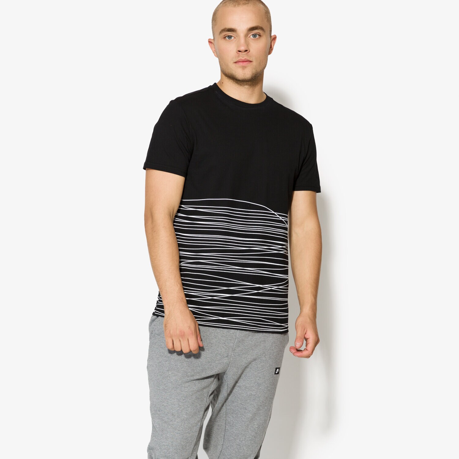 Koszulka, t-shirt sportowy męski CONFRONT T-SHIRT SS SONNY CF37TSM01001 CZARNY