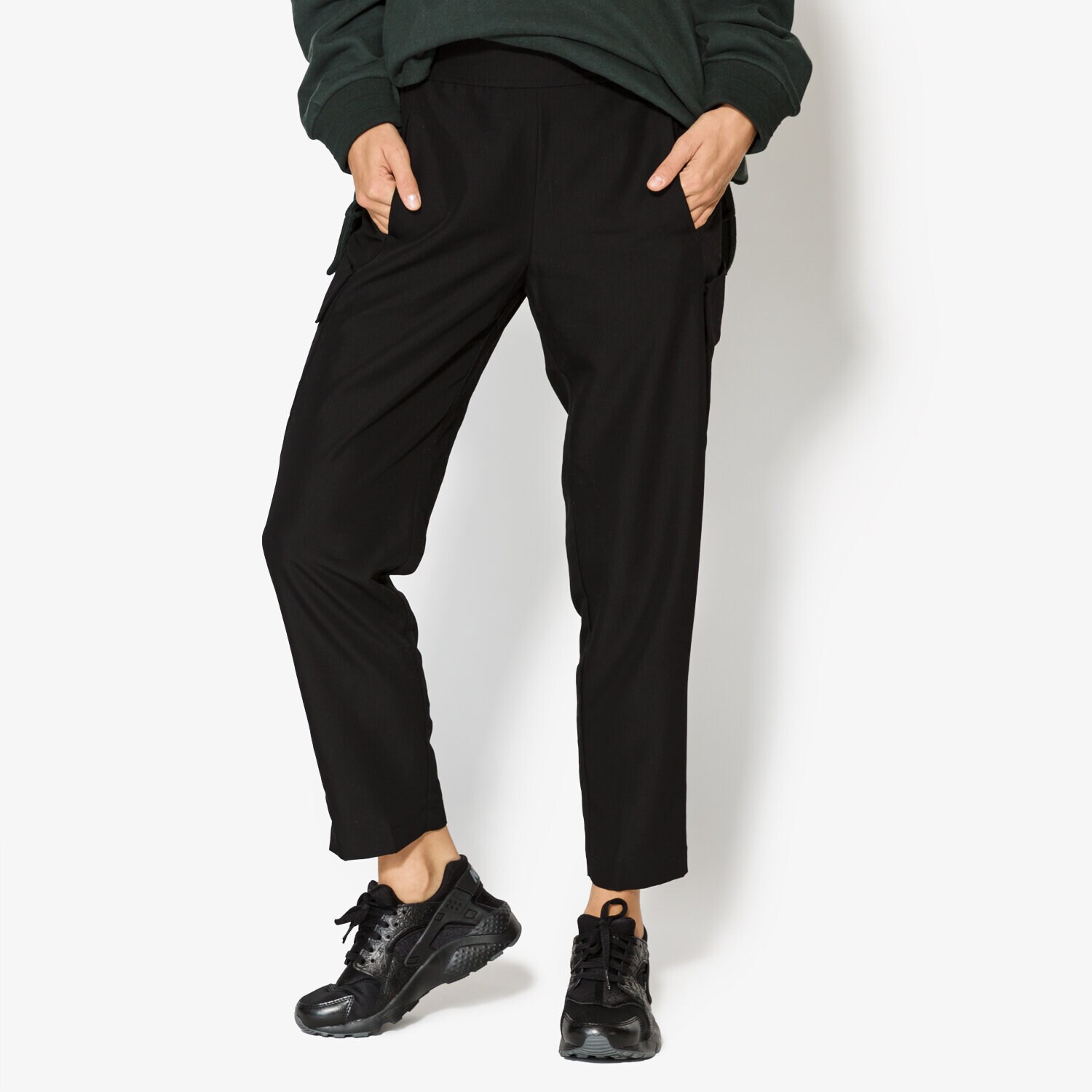 Spodnie sportowe damskie CONFRONT SPODNIE SELAH CF37SPD03002 CZARNY
