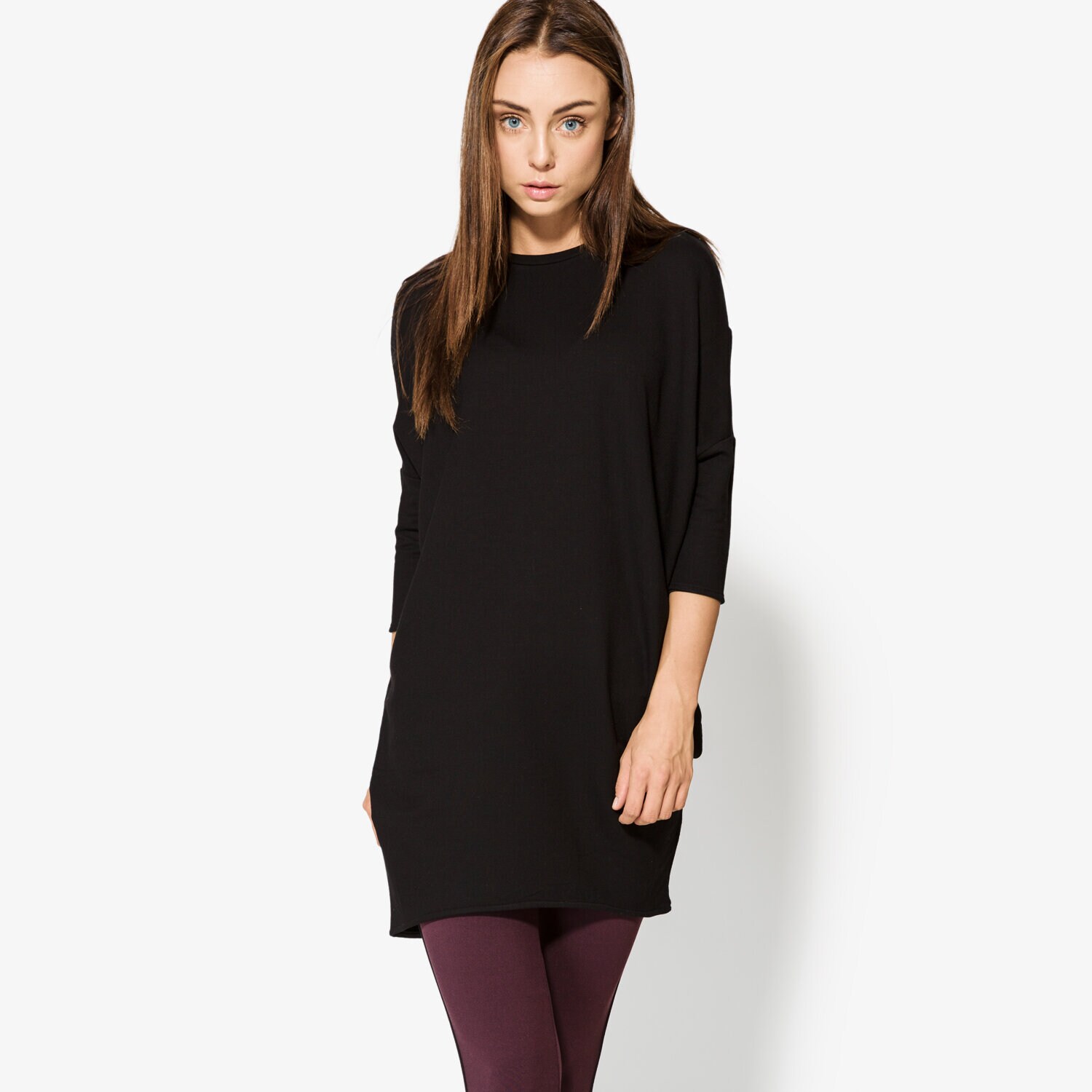 Modna sukienka sportowa CONFRONT SUKIENKA WISTERIA CF37SUD01001 CZARNY